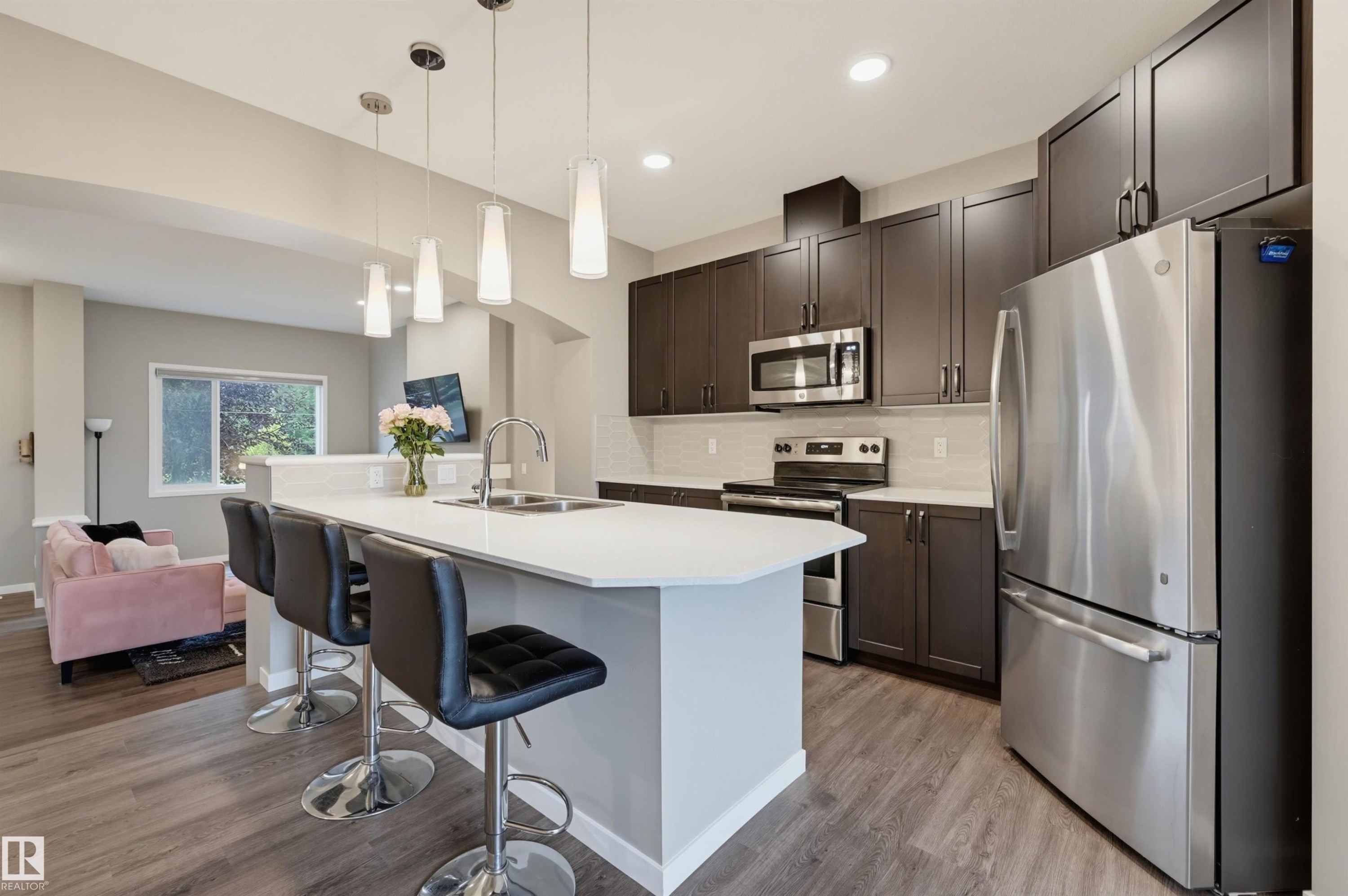 5175 Edgemont Boulevard Nw, Edmonton, AB - Indoor Photo Showing Kitchen With Stainless Steel Kitchen With Double Sink With Upgraded Kitchen