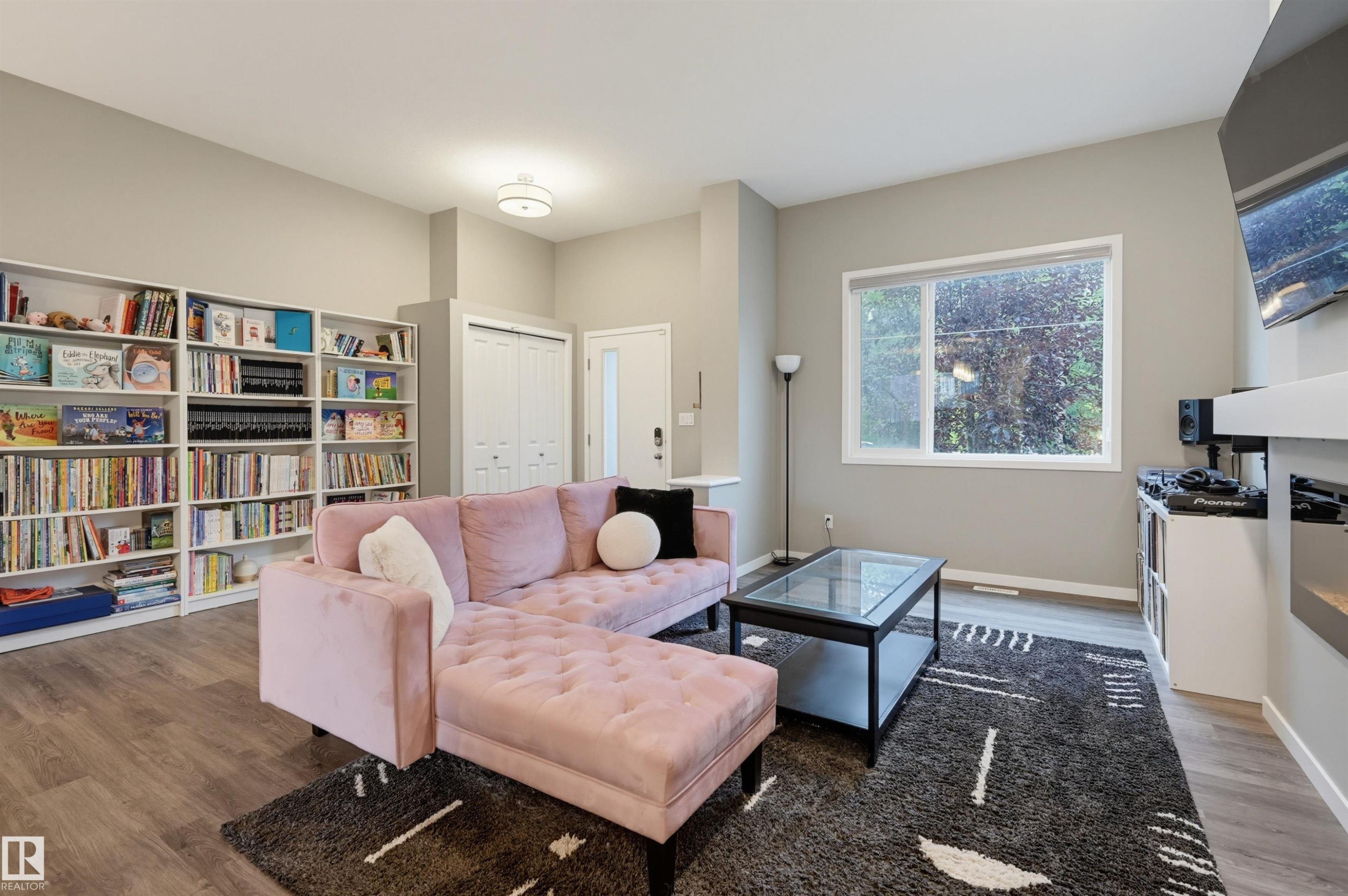 5175 Edgemont Boulevard Nw, Edmonton, AB - Indoor