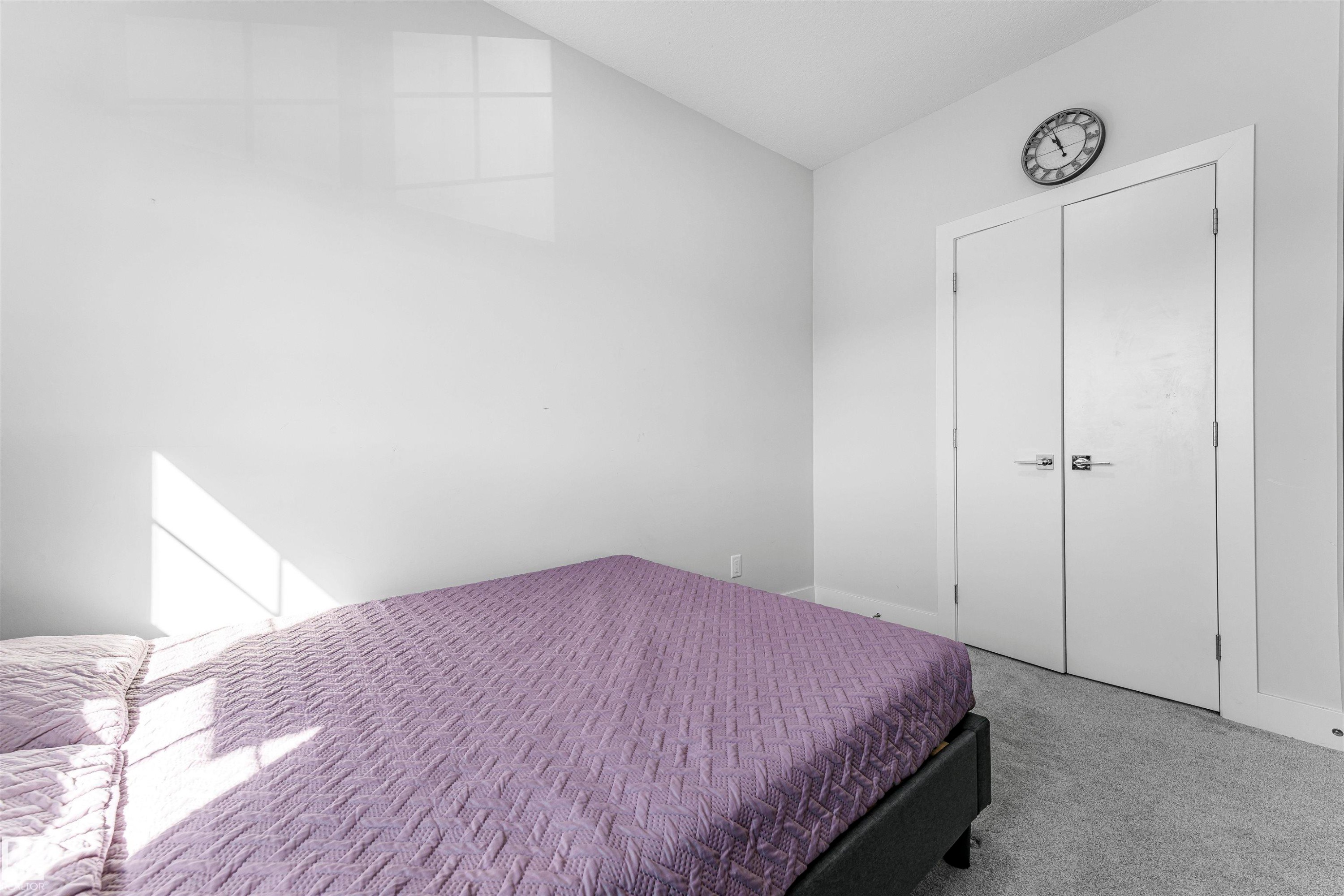 16212 32 Avenue Sw, Edmonton, AB - Indoor Photo Showing Bedroom