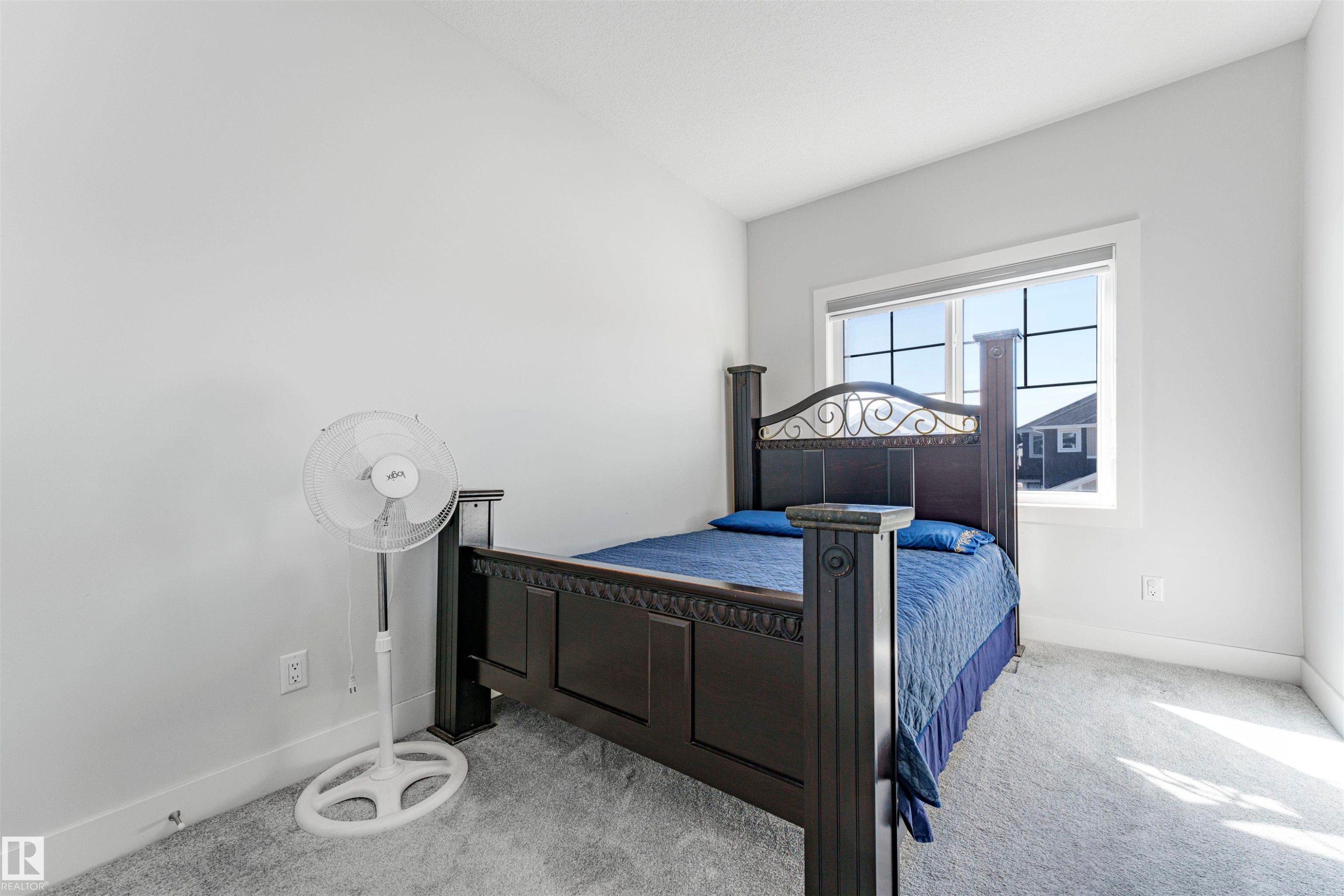 16212 32 Avenue Sw, Edmonton, AB - Indoor Photo Showing Bedroom