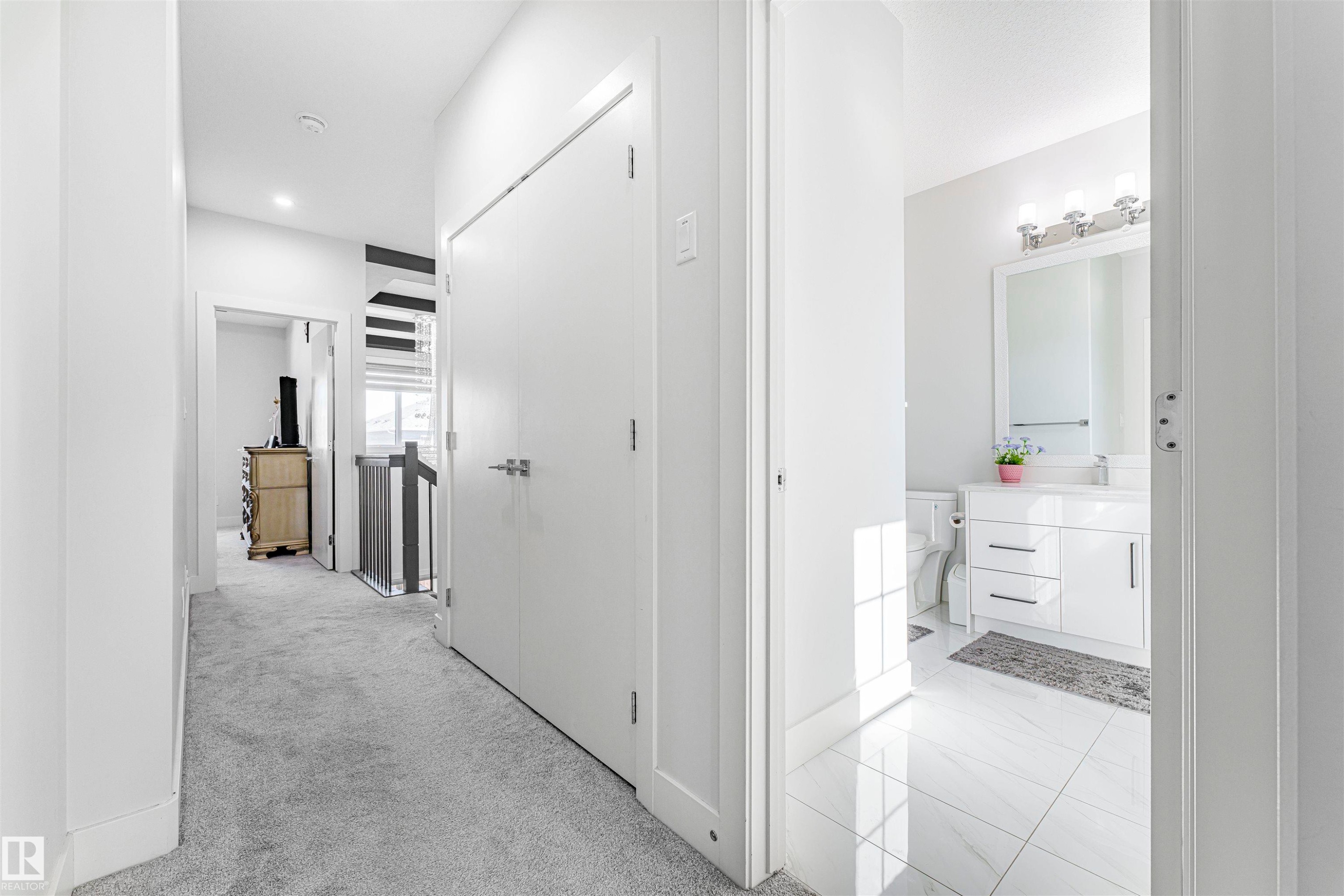 16212 32 Avenue Sw, Edmonton, AB - Indoor