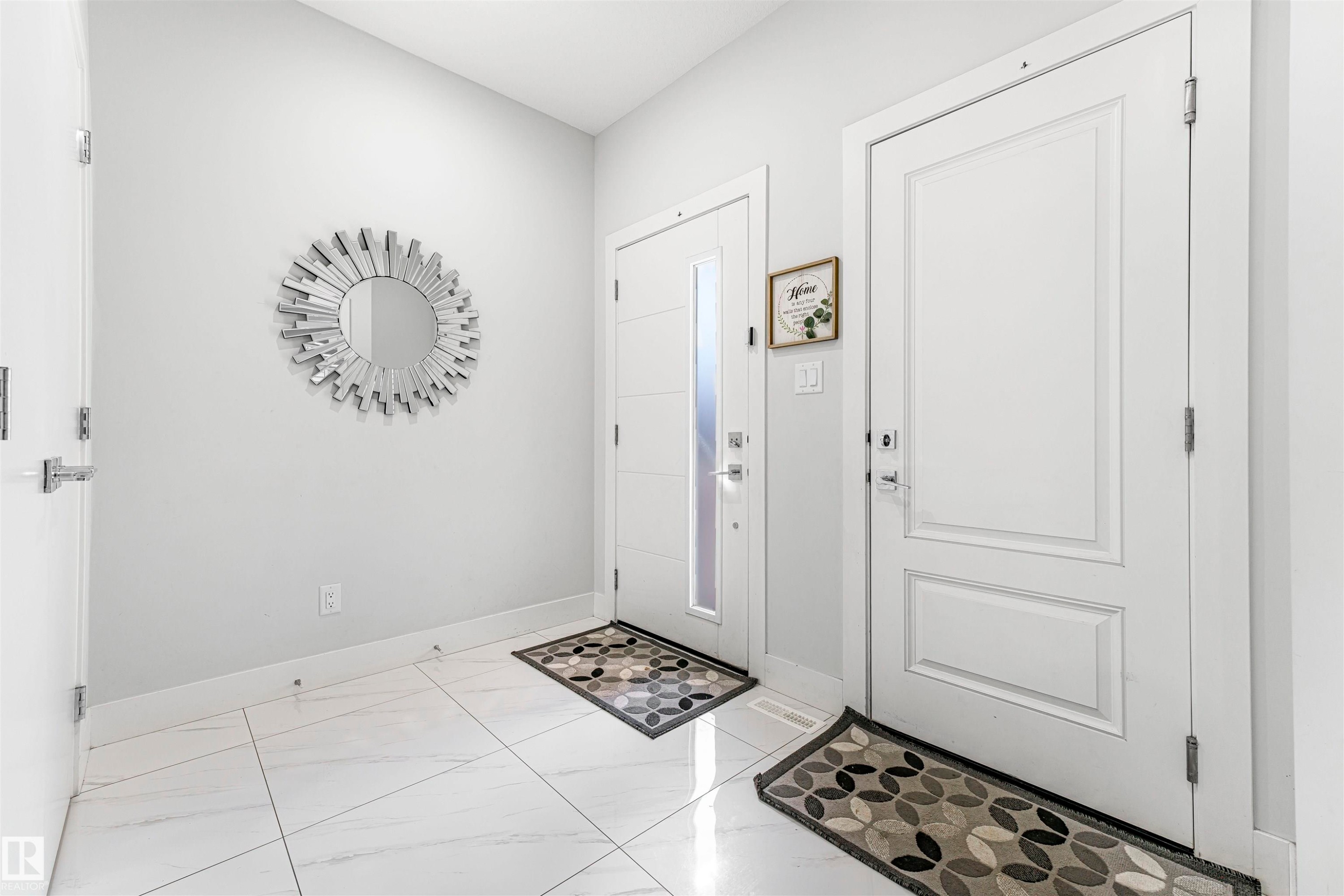 16212 32 Avenue Sw, Edmonton, AB - Indoor Photo Showing Other Room