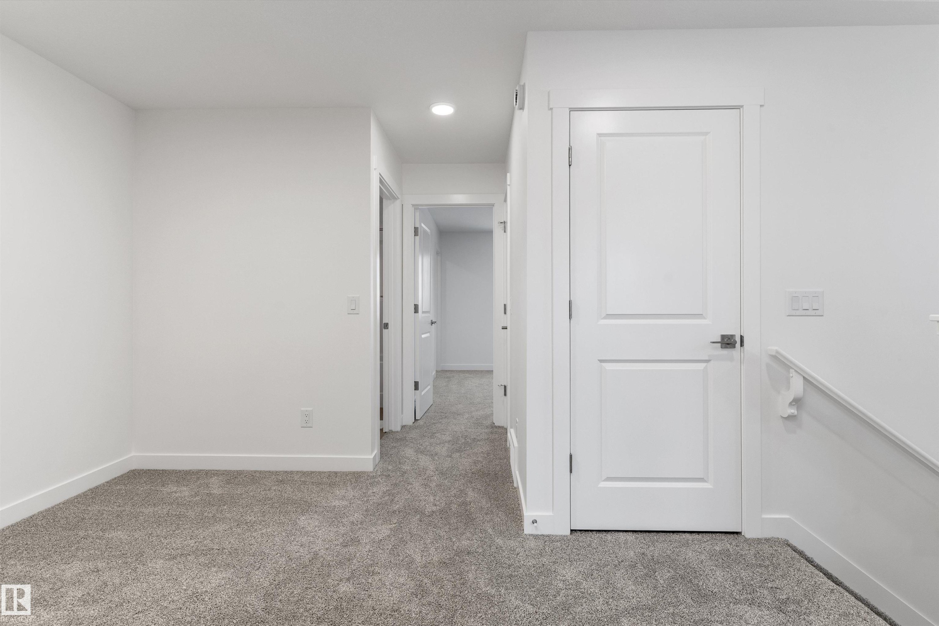 919 19 Avenue Nw, Edmonton, AB - Indoor Photo Showing Other Room