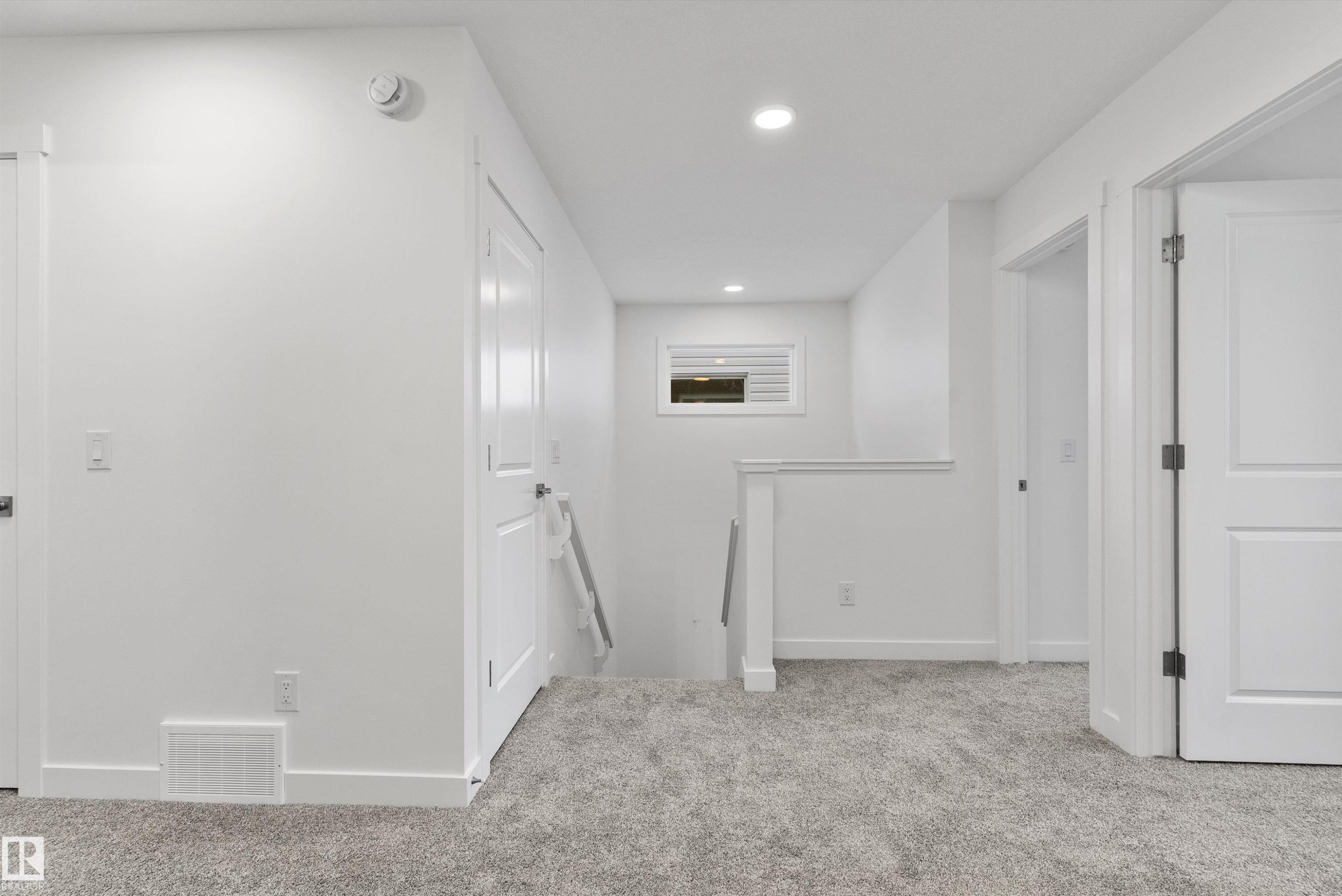919 19 Avenue Nw, Edmonton, AB - Indoor Photo Showing Other Room