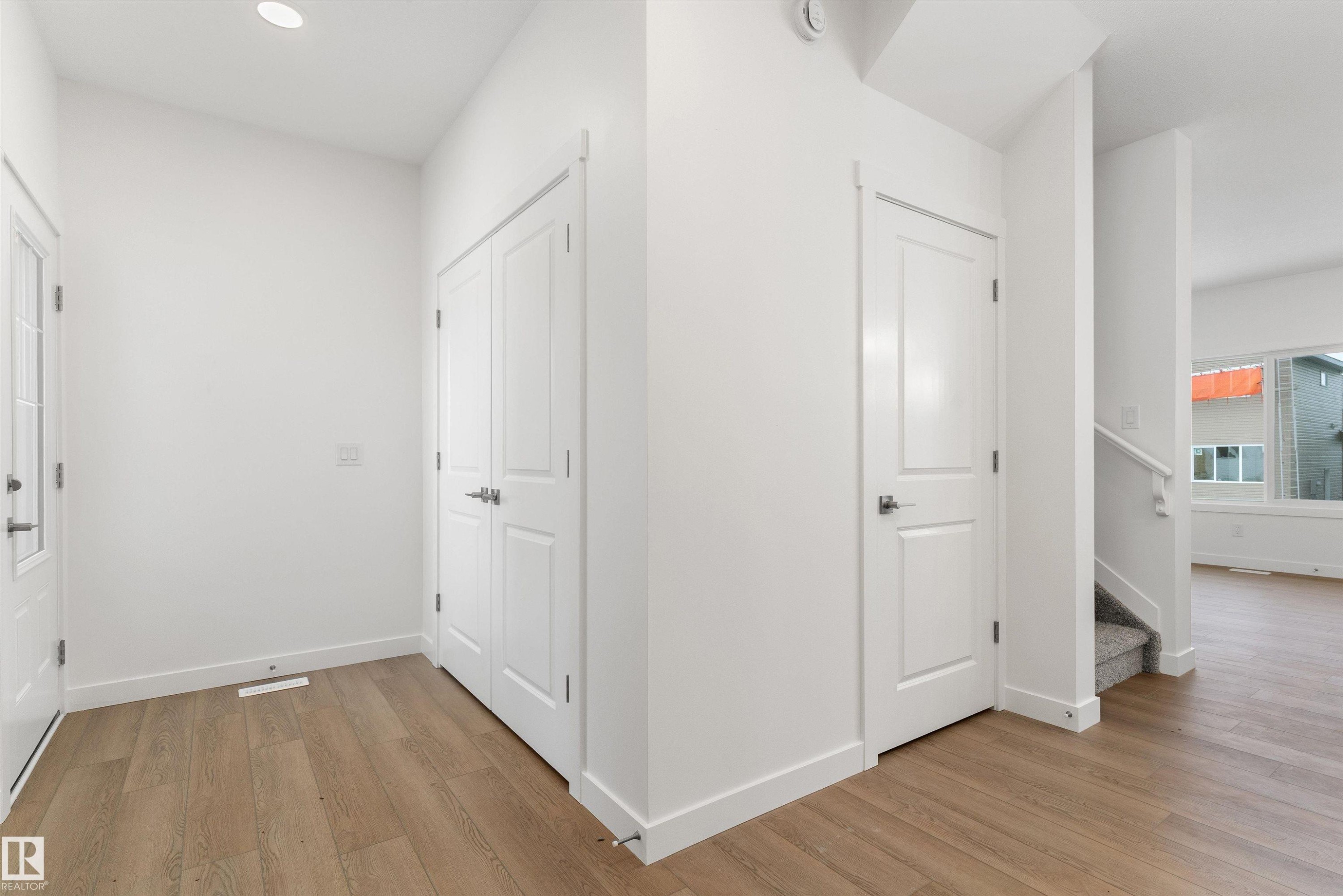 919 19 Avenue Nw, Edmonton, AB - Indoor Photo Showing Other Room