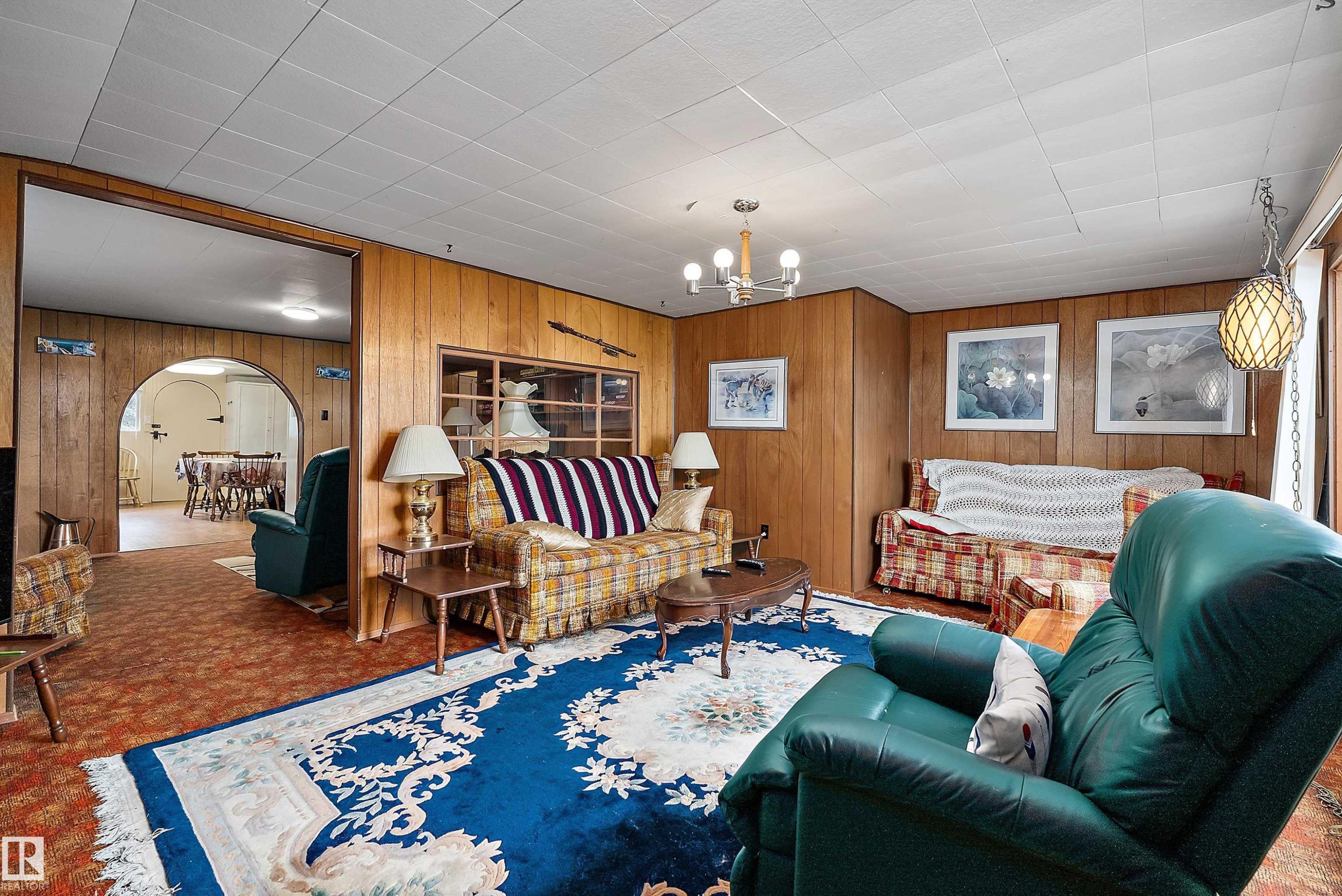 207 1St Avenue, Rural Wetaskiwin County, AB - Indoor