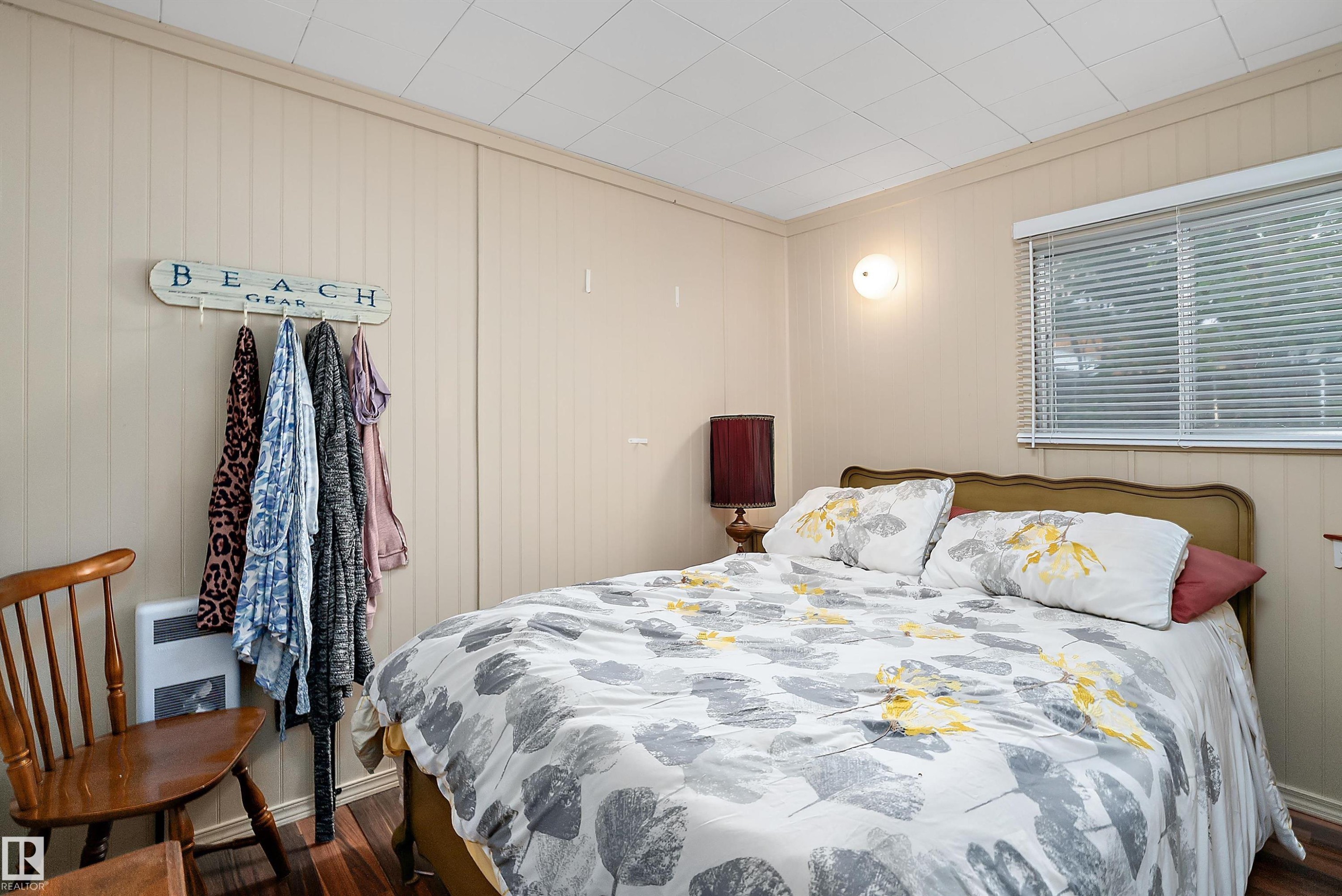 207 1St Avenue, Rural Wetaskiwin County, AB - Indoor Photo Showing Bedroom