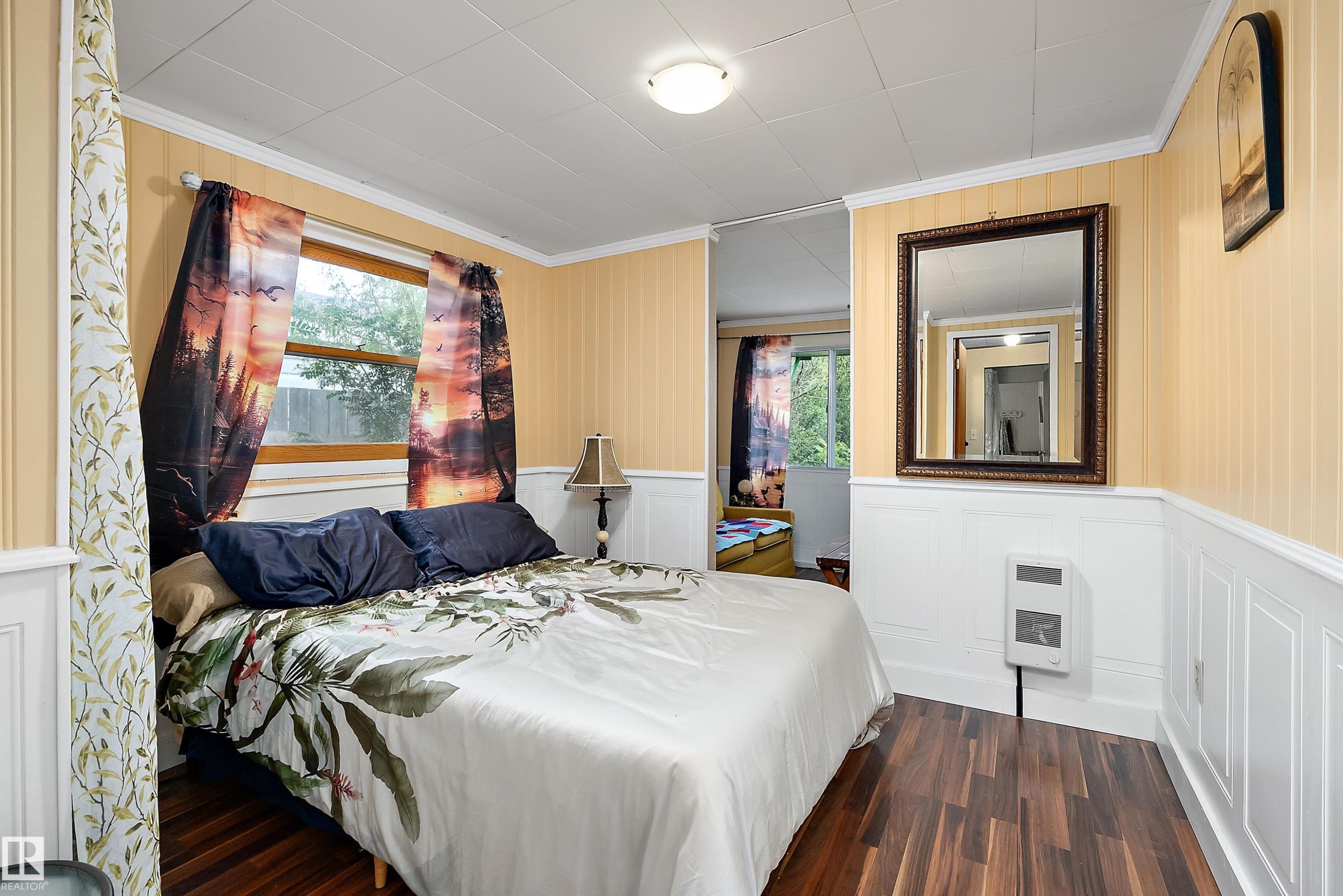 207 1St Avenue, Rural Wetaskiwin County, AB - Indoor Photo Showing Bedroom