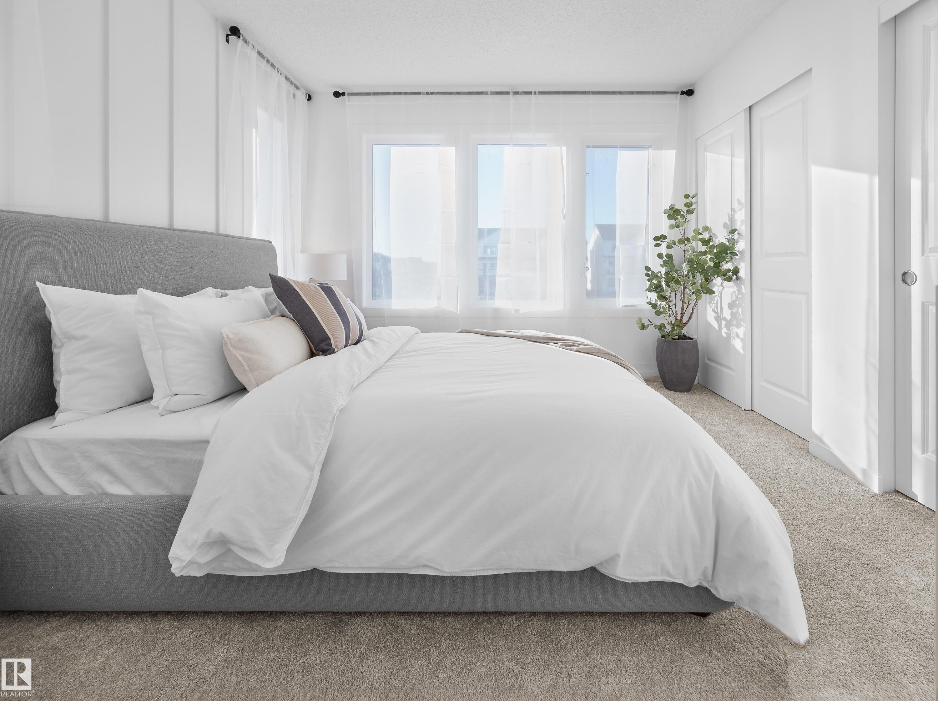 3 18628 18 Avenue Nw, Edmonton, AB - Indoor Photo Showing Bedroom
