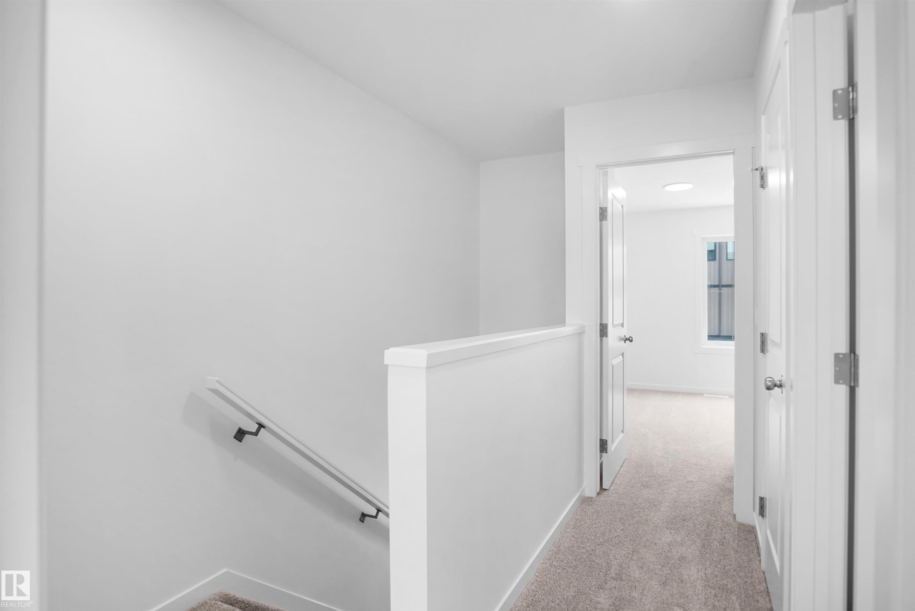 #35 1009 Cy Becker Rd Nw, Edmonton, AB - Indoor Photo Showing Other Room