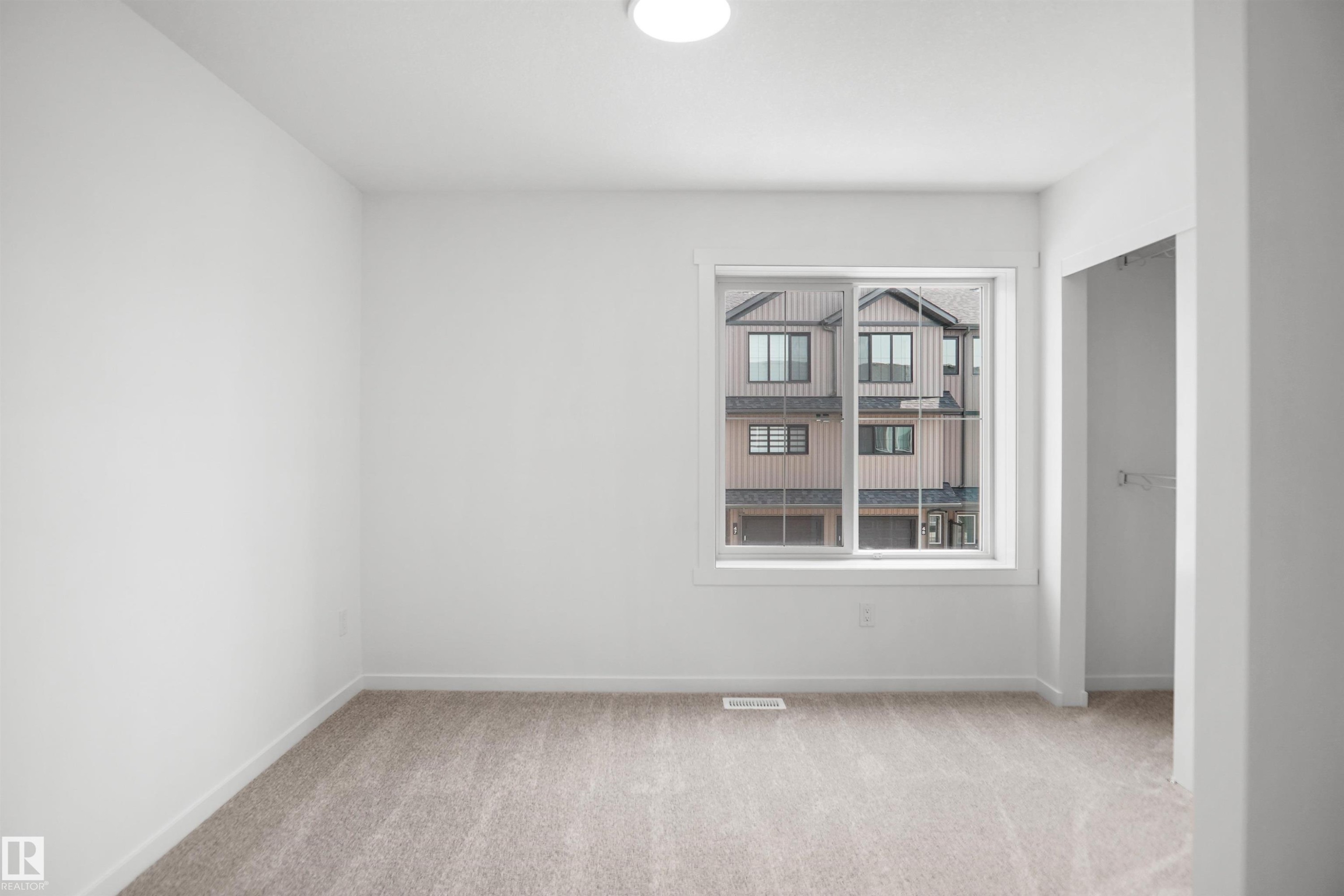 #35 1009 Cy Becker Rd Nw, Edmonton, AB - Indoor Photo Showing Other Room
