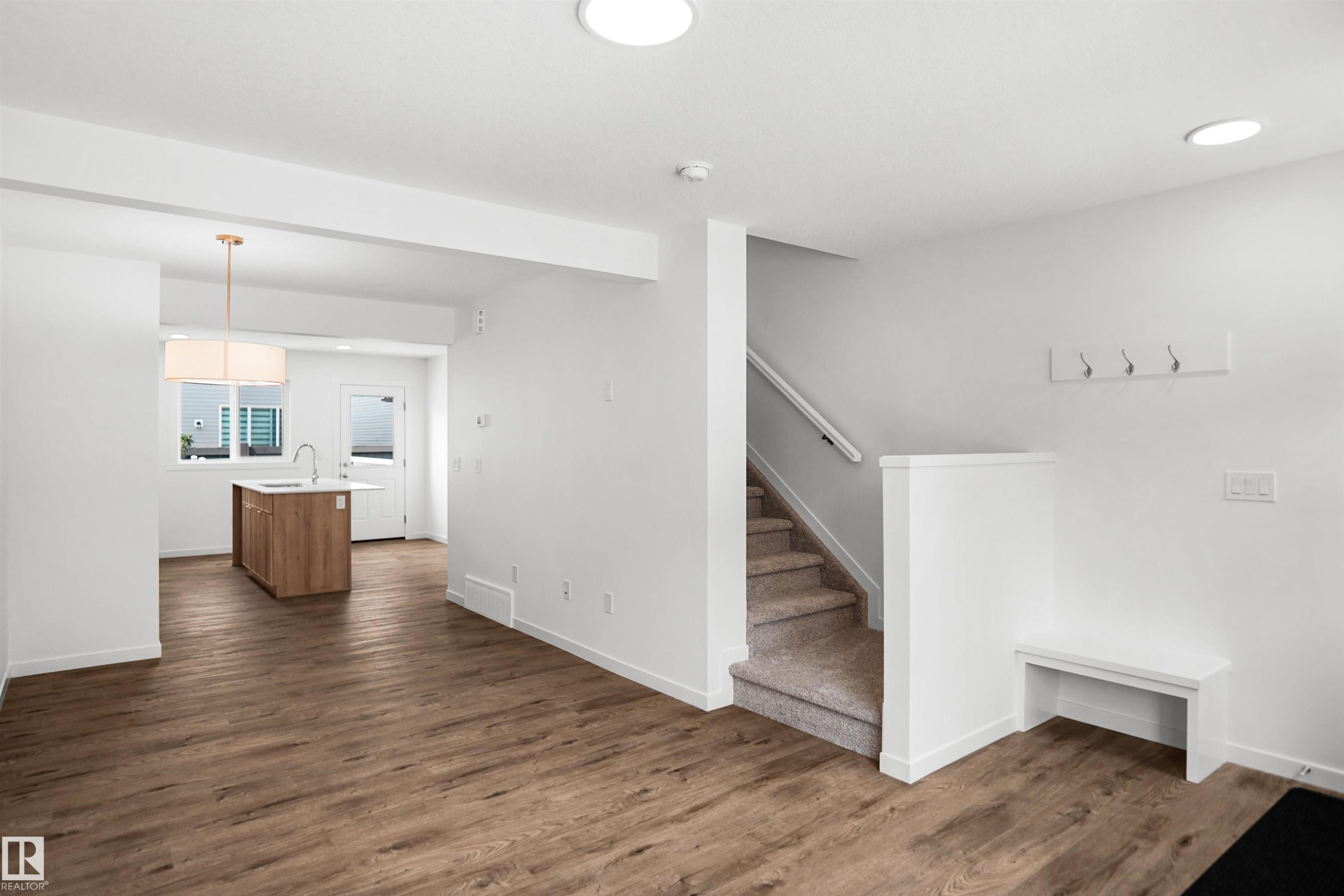 #35 1009 Cy Becker Rd Nw, Edmonton, AB - Indoor Photo Showing Other Room