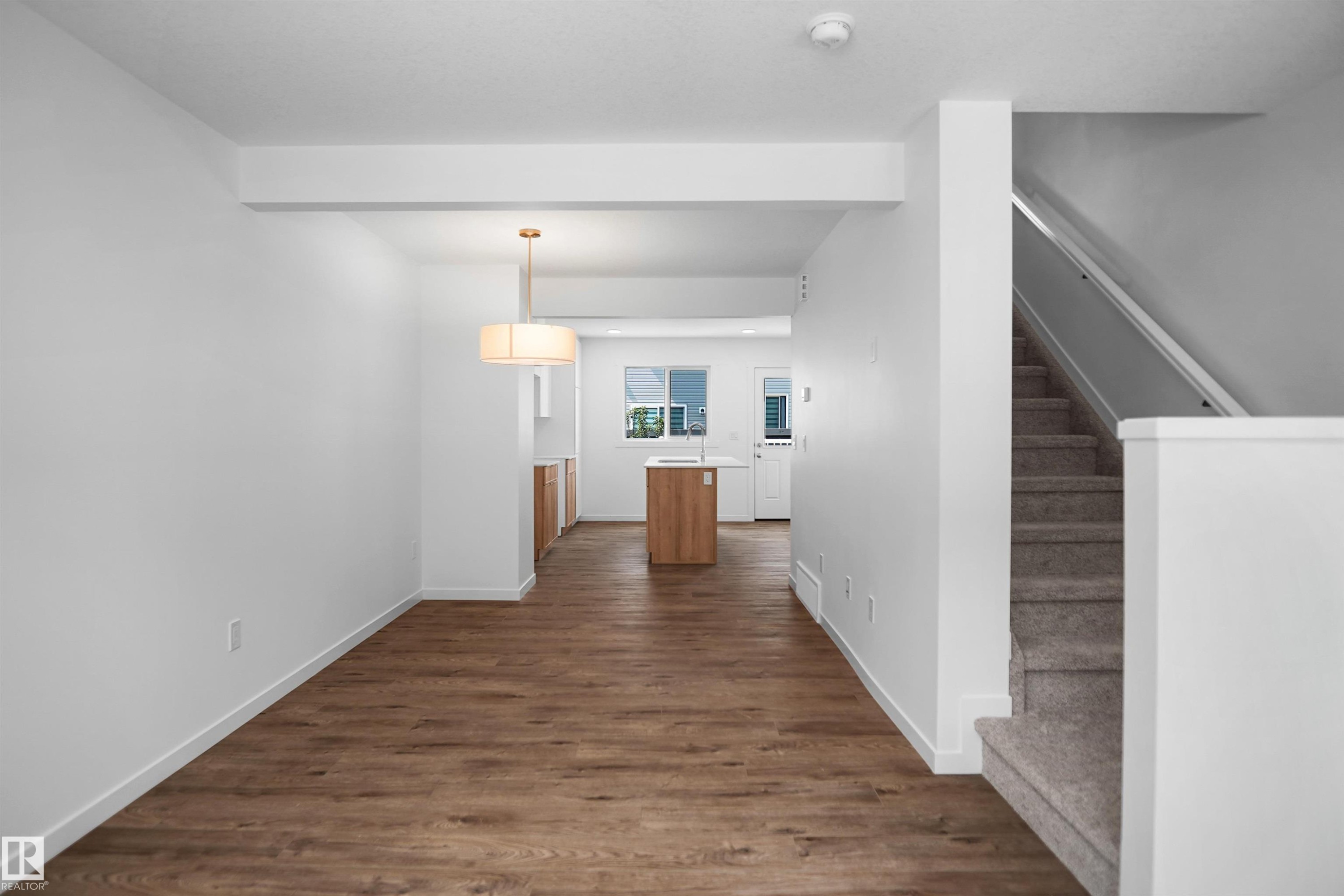#35 1009 Cy Becker Rd Nw, Edmonton, AB - Indoor Photo Showing Other Room
