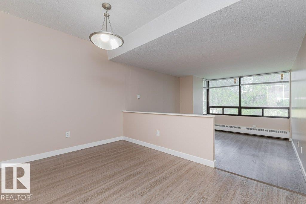 #327 10160 114 St Nw, Edmonton, AB - Indoor Photo Showing Other Room