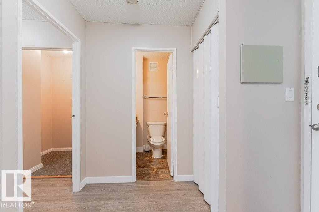 #327 10160 114 St Nw, Edmonton, AB - Indoor