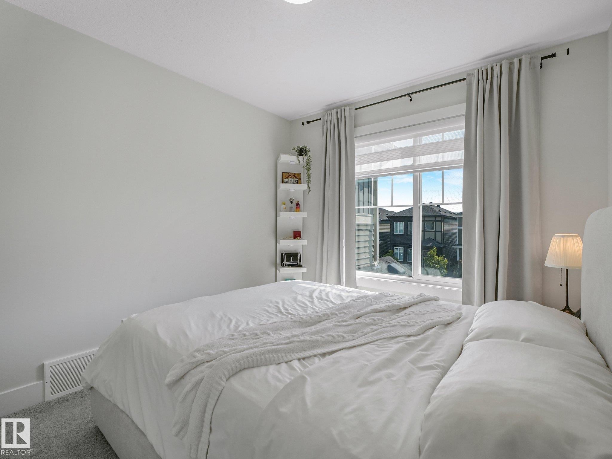 1214 Eaton Lane Nw, Edmonton, AB - Indoor Photo Showing Bedroom