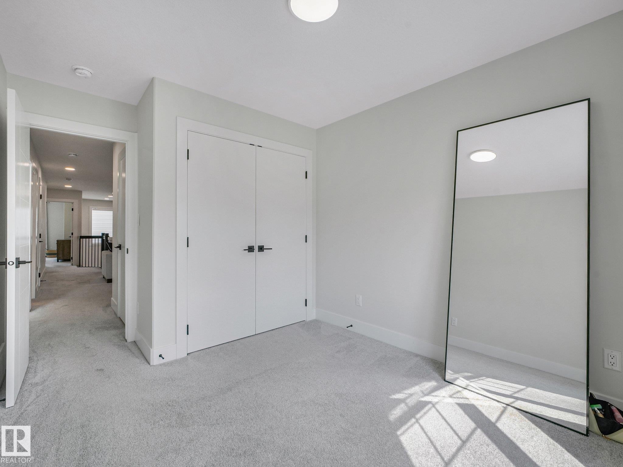 1214 Eaton Lane Nw, Edmonton, AB - Indoor Photo Showing Other Room