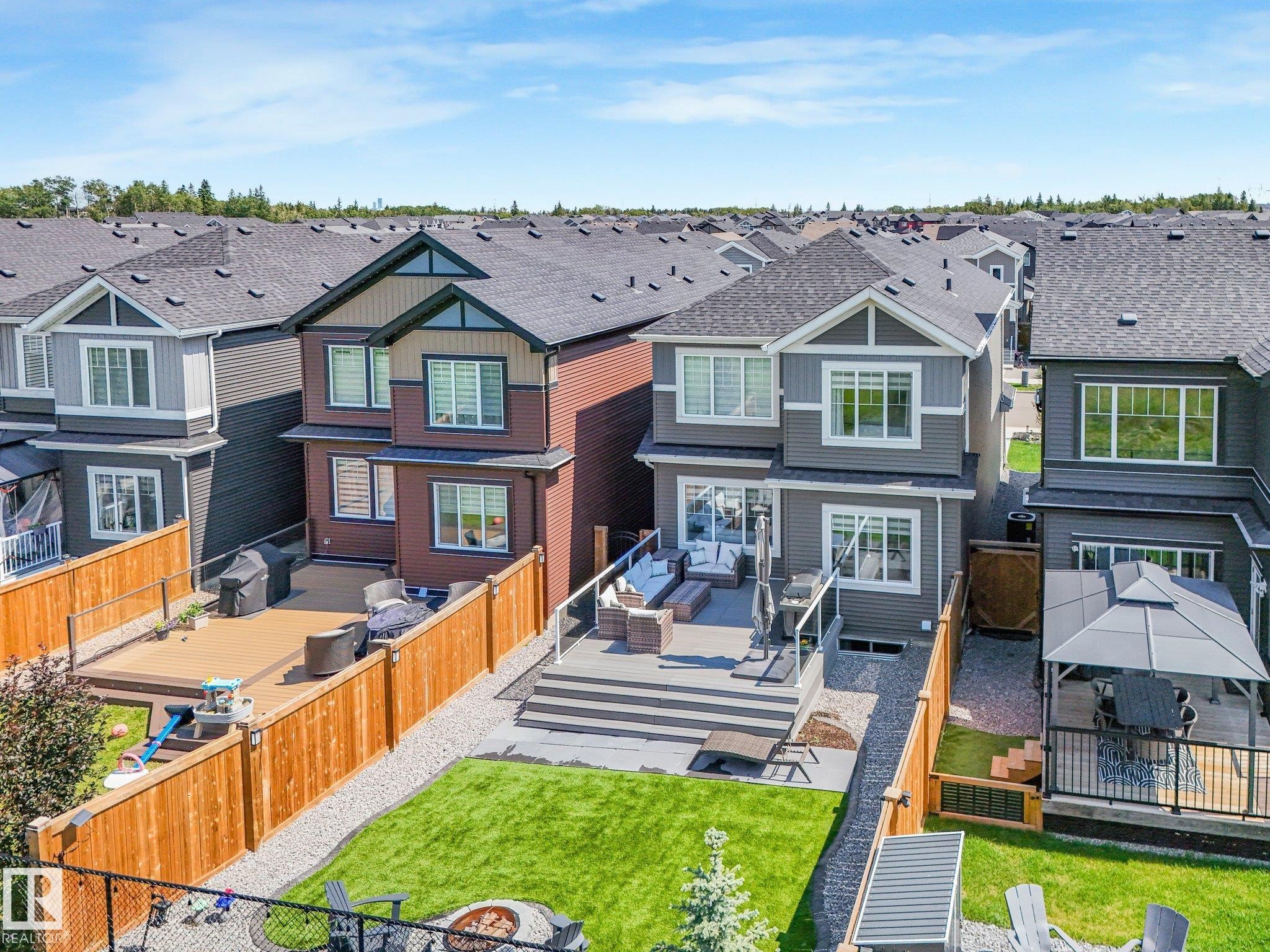 1214 Eaton Lane Nw, Edmonton, AB - Outdoor
