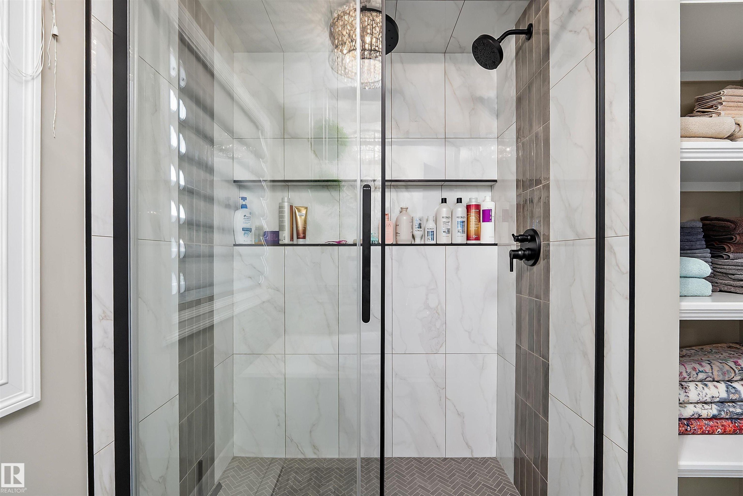 180 Sheppard Circle, Leduc, AB - Indoor Photo Showing Bathroom