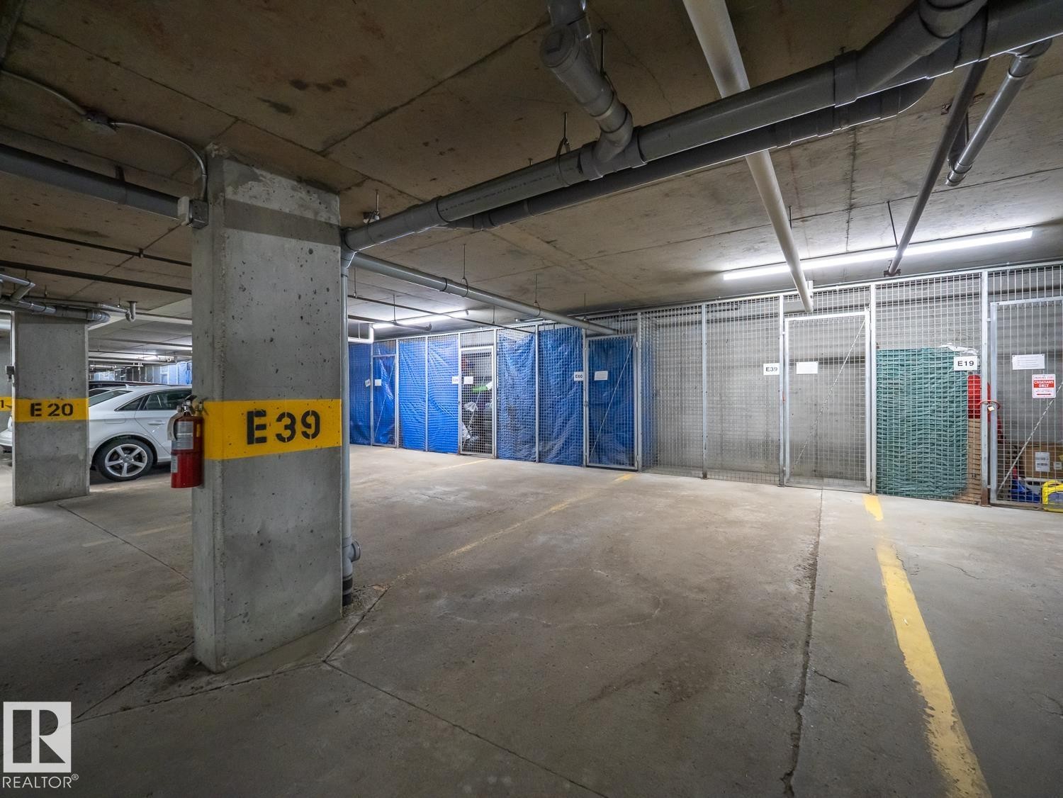 #216 392 Silverberry Road Nw, Edmonton, AB - Indoor Photo Showing Garage