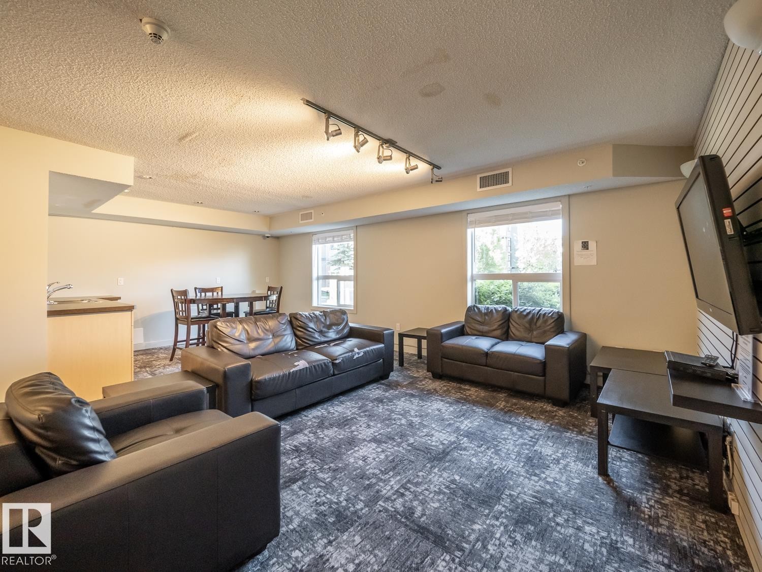 #216 392 Silverberry Road Nw, Edmonton, AB - Indoor Photo Showing Living Room