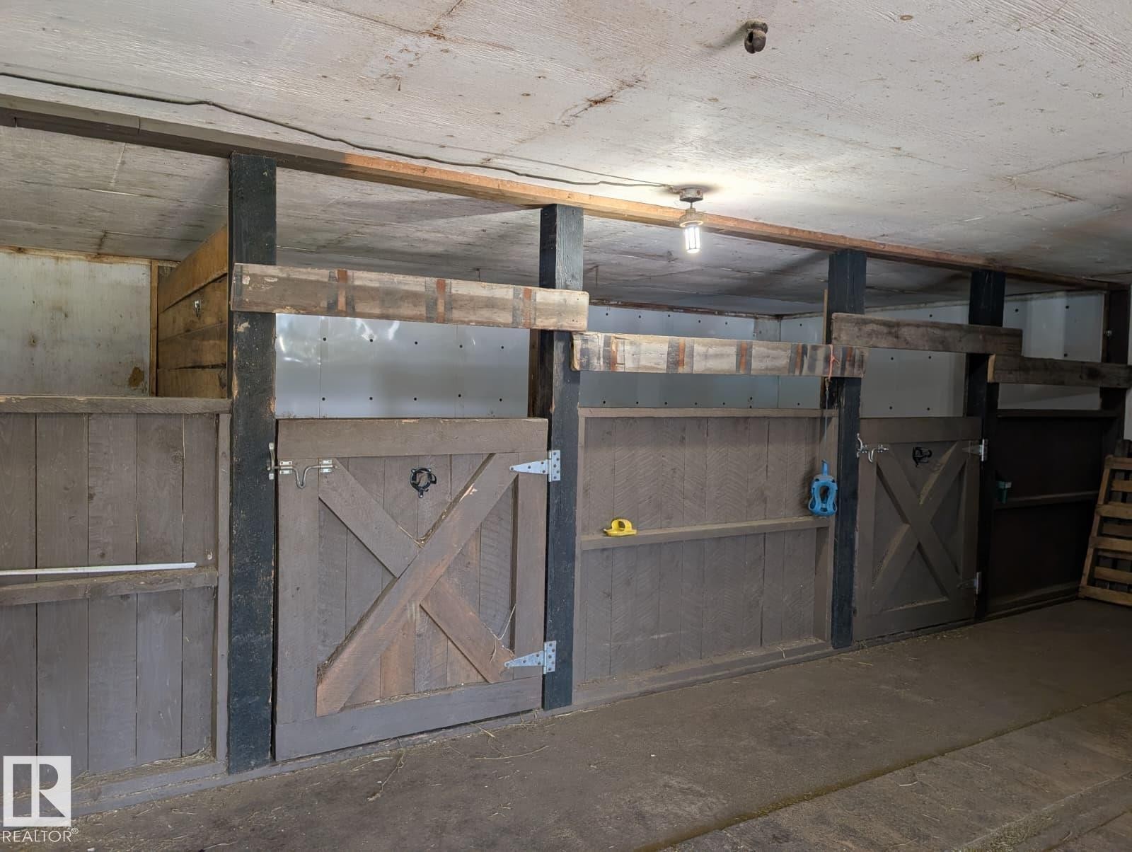 50120 Rge Rd 270, Rural Leduc County, AB - Indoor