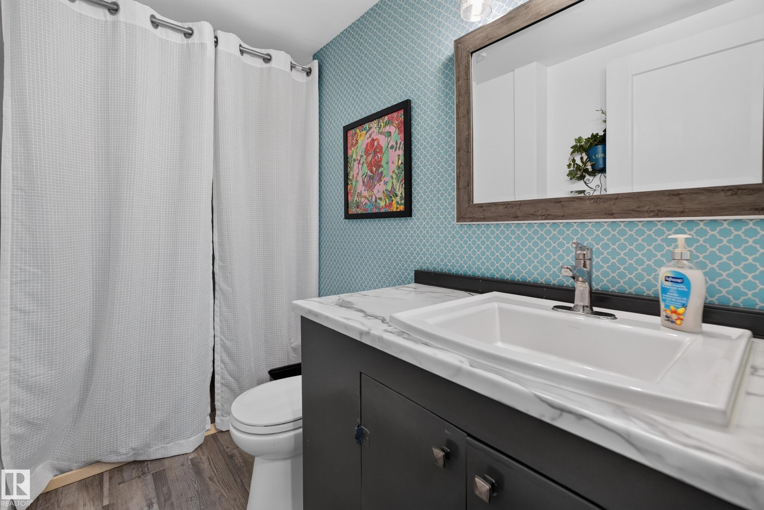 50120 Rge Rd 270, Rural Leduc County, AB - Indoor Photo Showing Bathroom