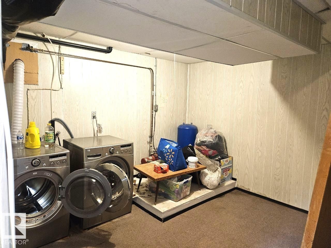 5024 50 Street, Andrew, AB - Indoor Photo Showing Laundry Room