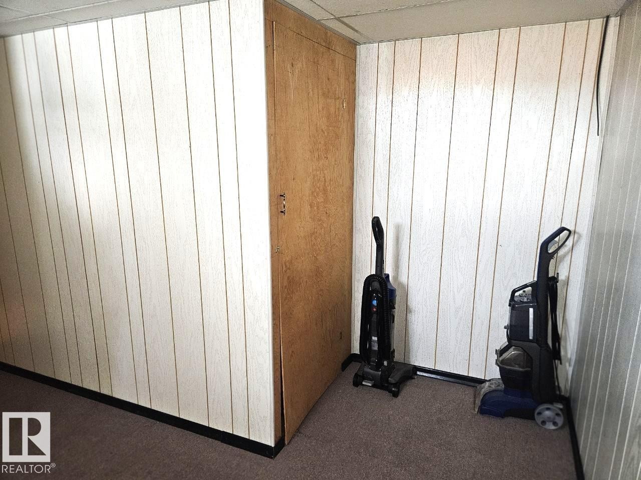 5024 50 Street, Andrew, AB - Indoor