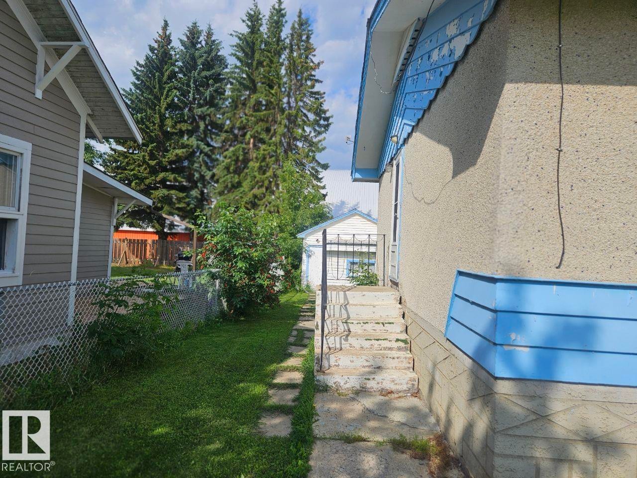 5024 50 Street, Andrew, AB - Outdoor