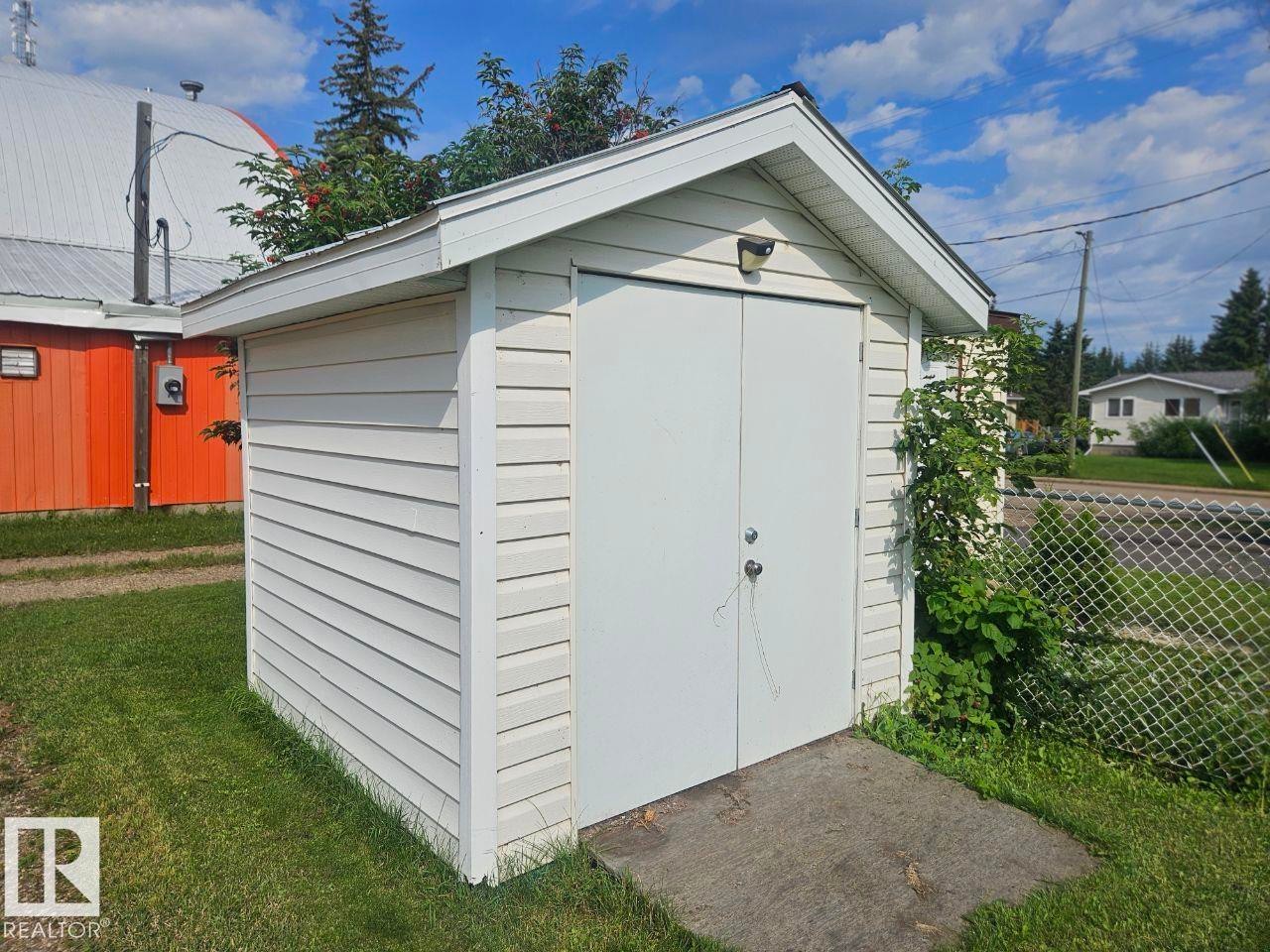 5024 50 Street, Andrew, AB - Outdoor With Exterior