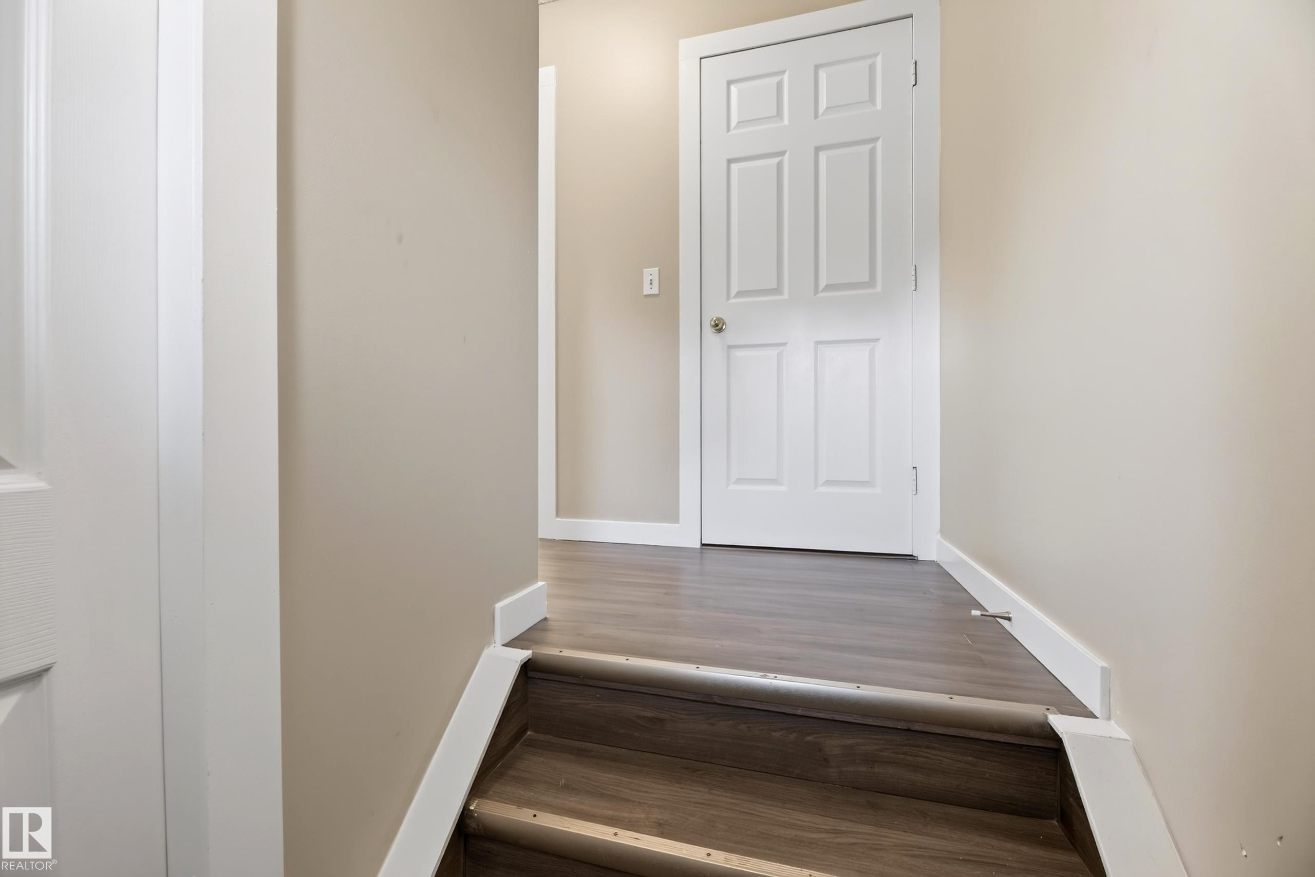 1906 65 Street Nw, Edmonton, AB - Indoor Photo Showing Other Room