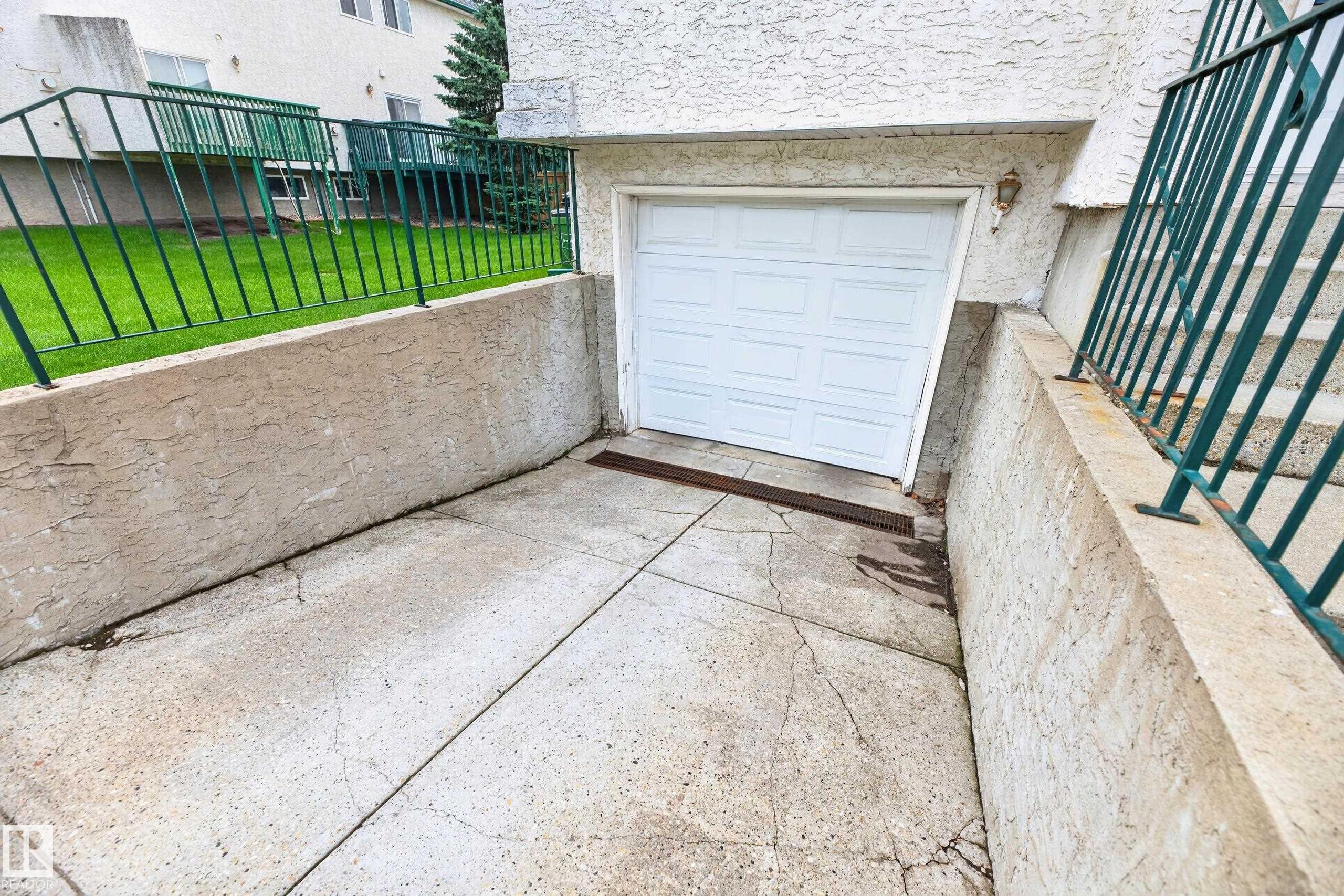 1906 65 Street Nw, Edmonton, AB - Outdoor With Exterior