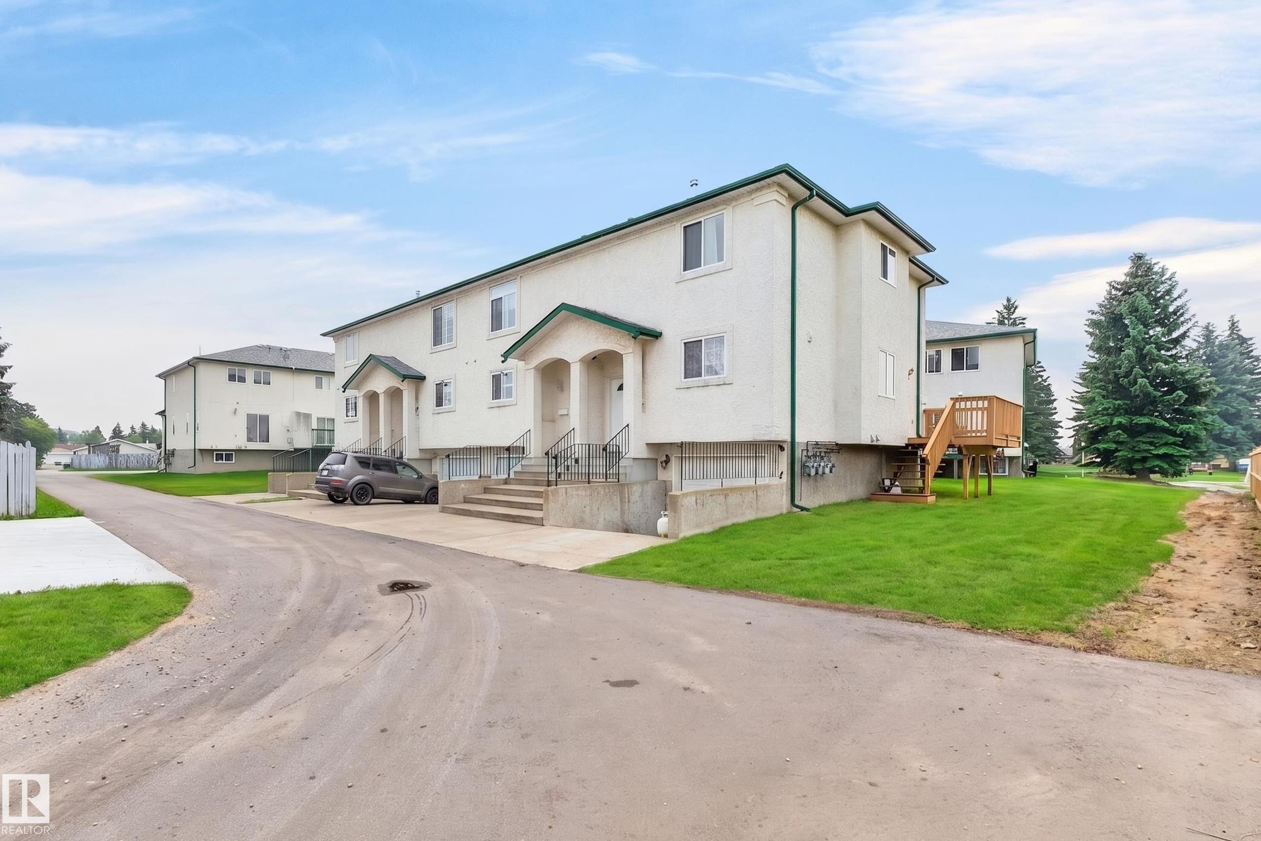 1906 65 Street Nw, Edmonton, AB - Outdoor