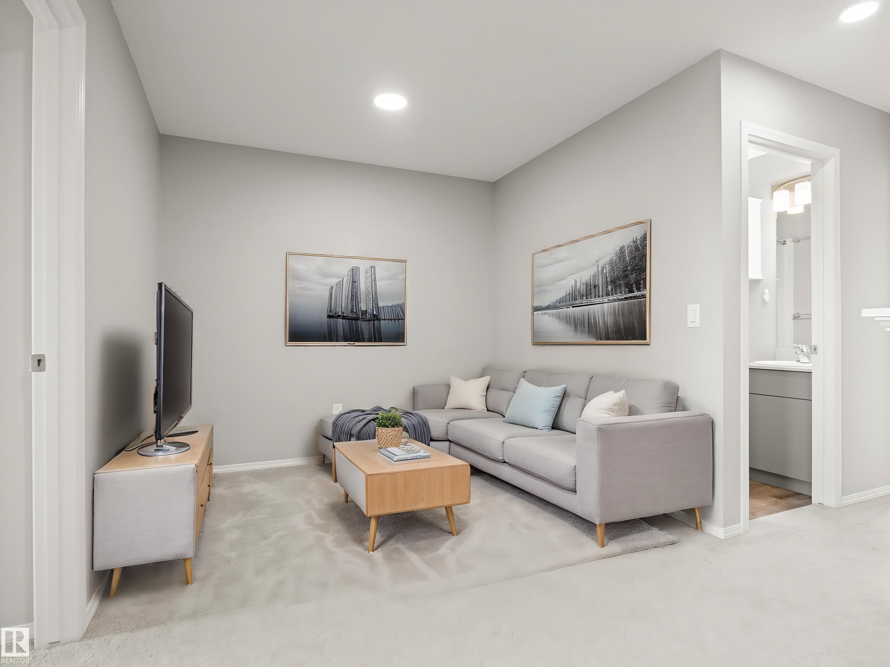 103 South Creek Wynd, Stony Plain, AB - Indoor Photo Showing Living Room