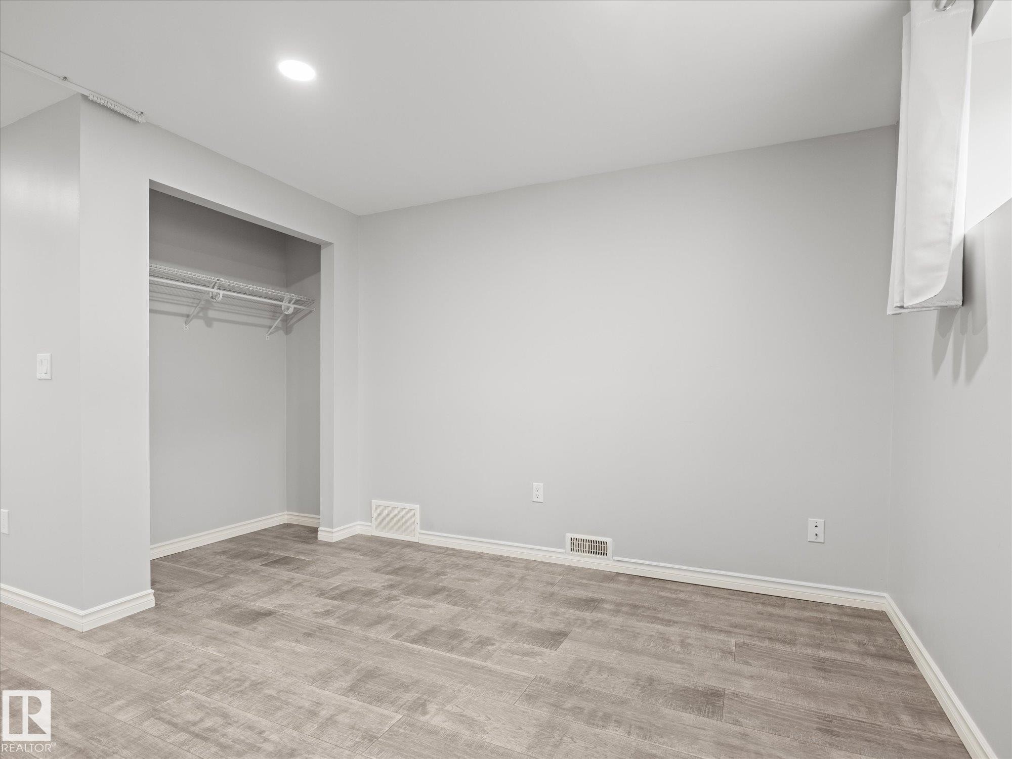 103 South Creek Wynd, Stony Plain, AB - Indoor Photo Showing Other Room