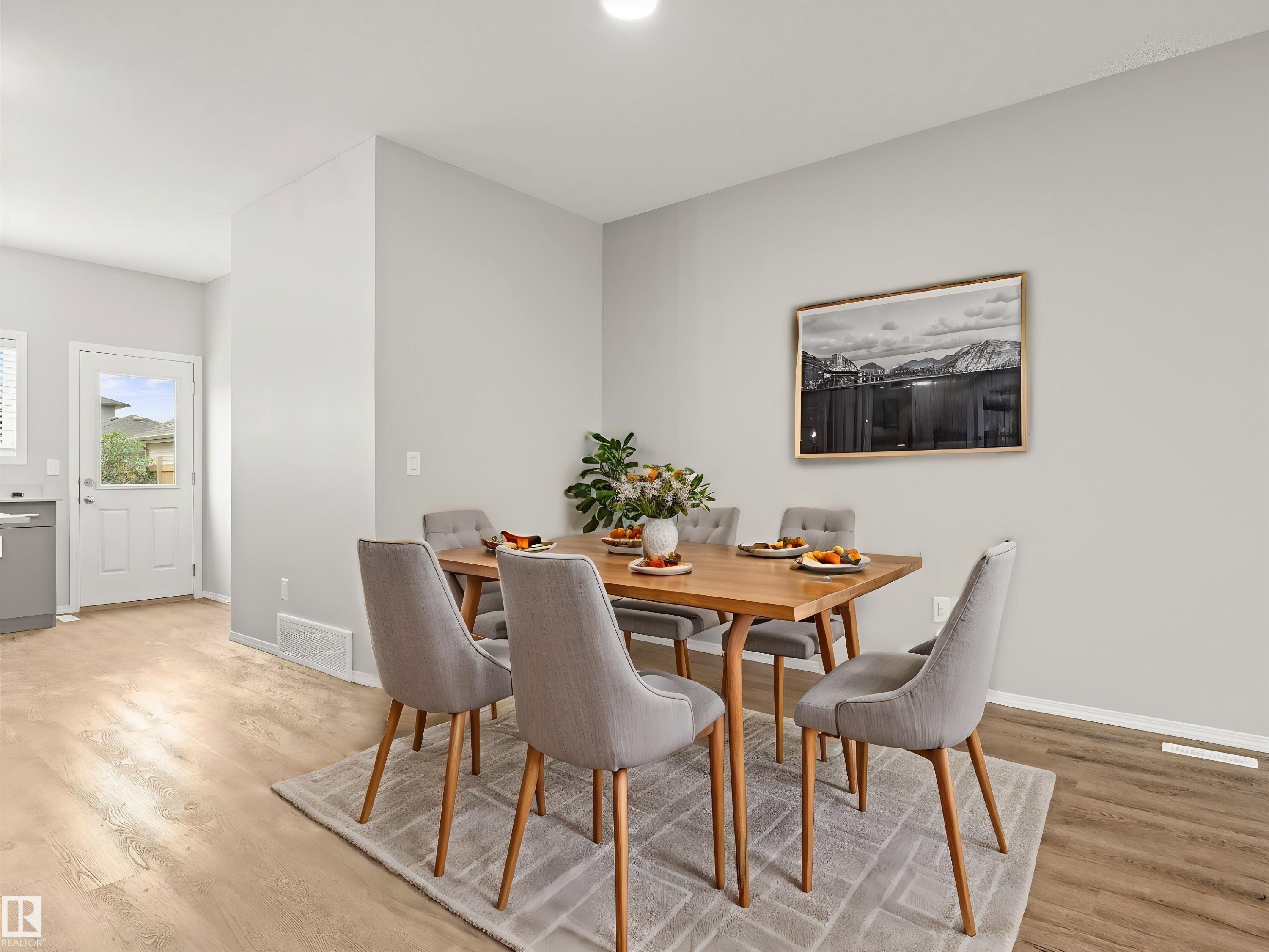 103 South Creek Wynd, Stony Plain, AB - Indoor Photo Showing Dining Room