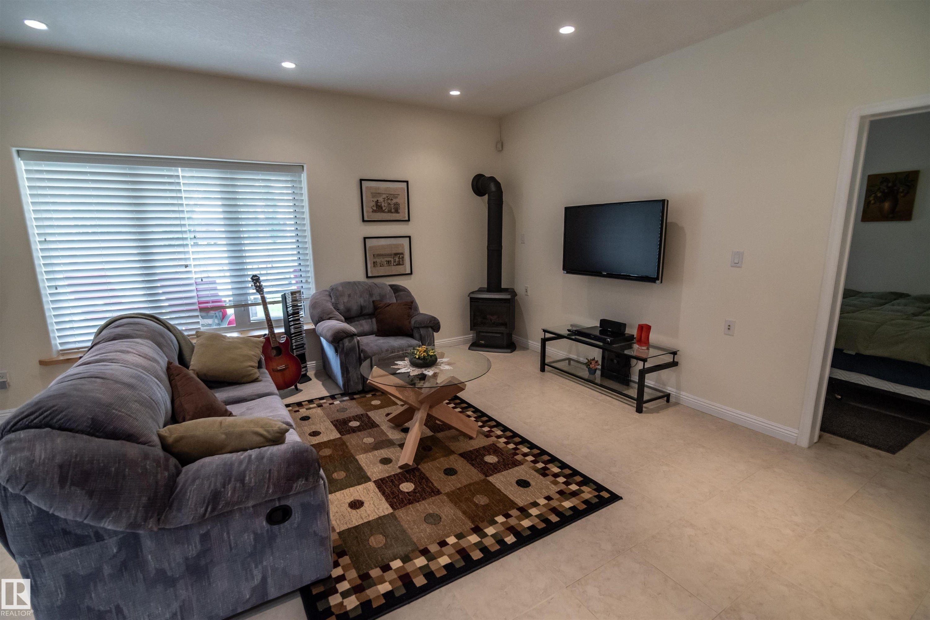 5631 49 Street, Rural Lac Ste. Anne County, AB - Indoor Photo Showing Other Room