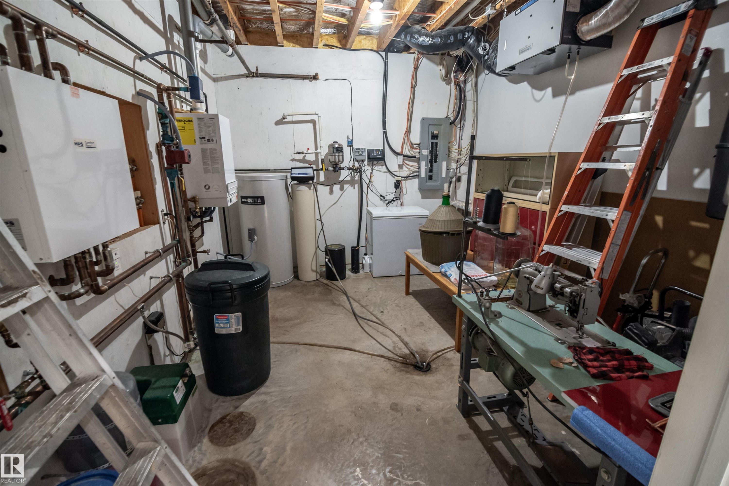 5631 49 Street, Rural Lac Ste. Anne County, AB - Indoor Photo Showing Basement