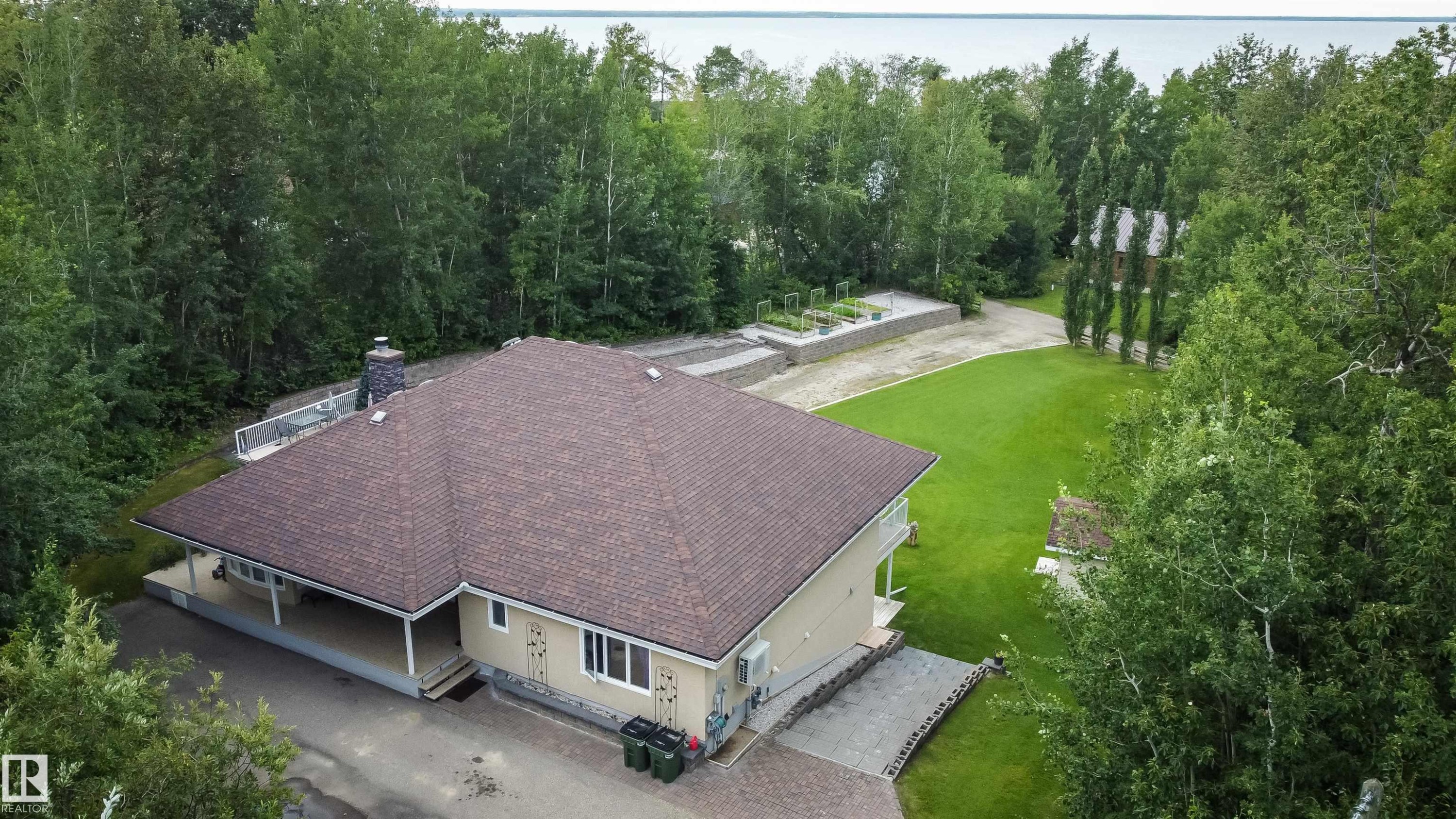 5631 49 Street, Rural Lac Ste. Anne County, AB - Outdoor