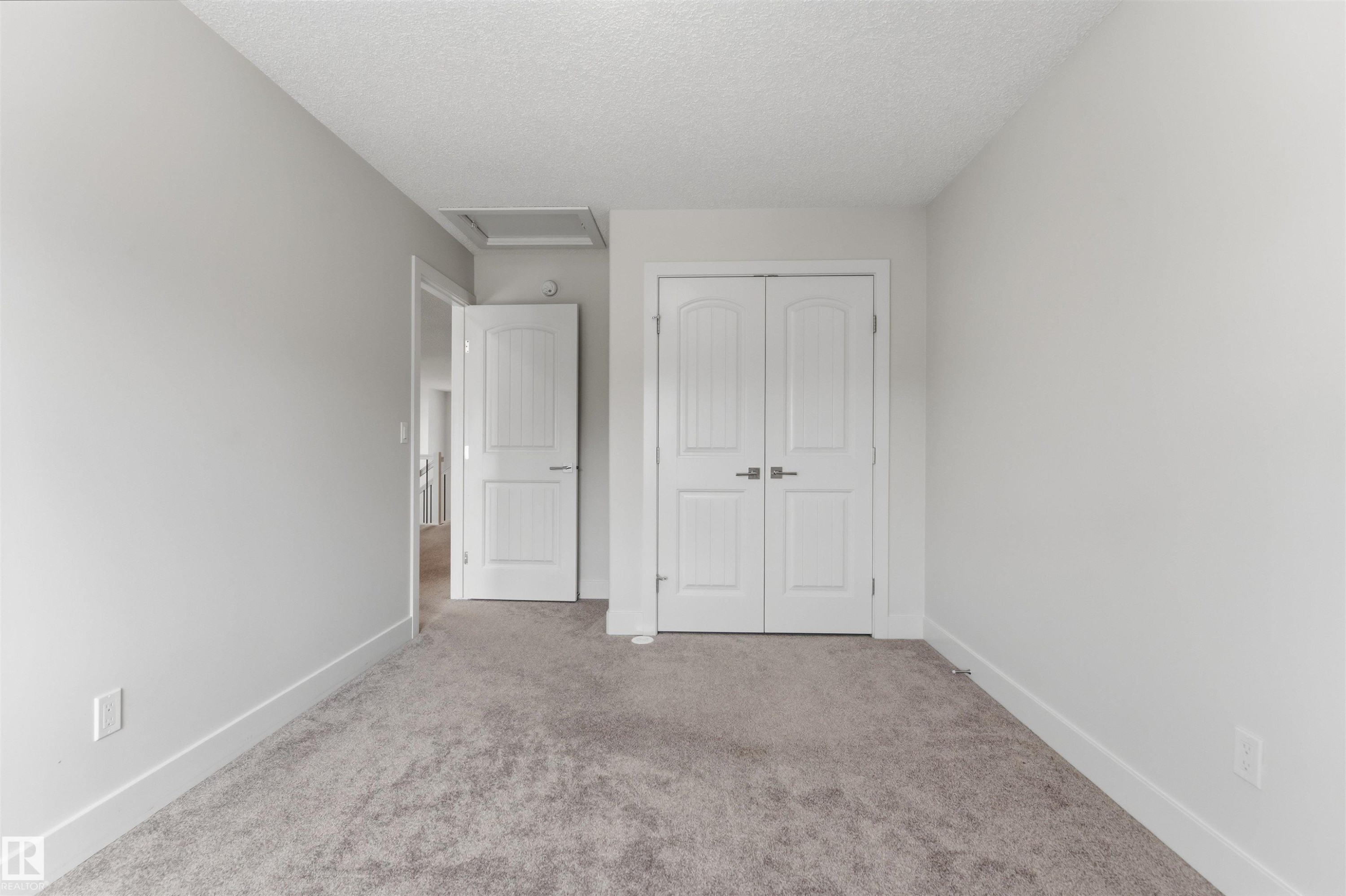 15632 16 Avenue Sw, Edmonton, AB - Indoor Photo Showing Other Room