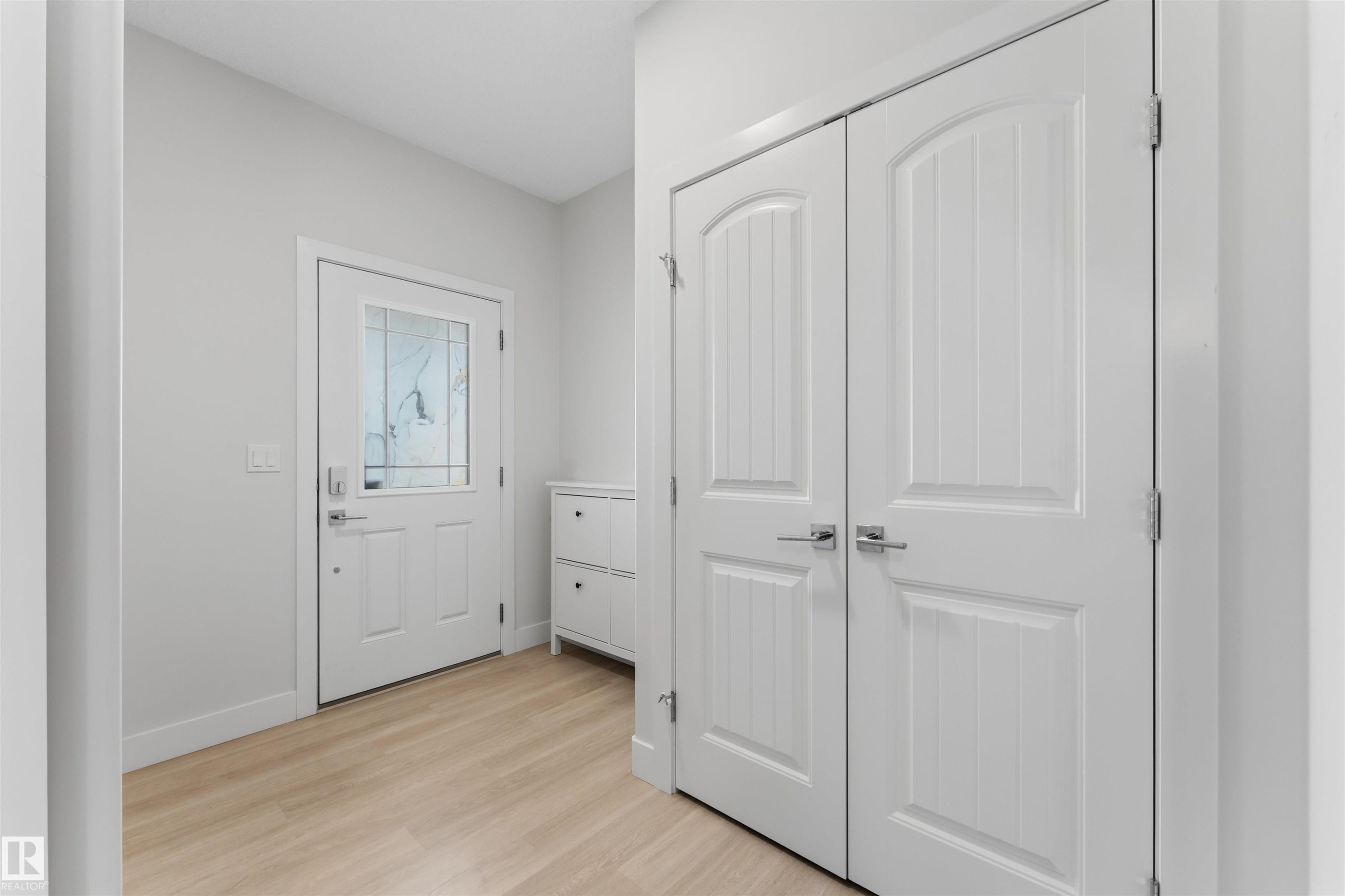 15632 16 Avenue Sw, Edmonton, AB - Indoor Photo Showing Other Room
