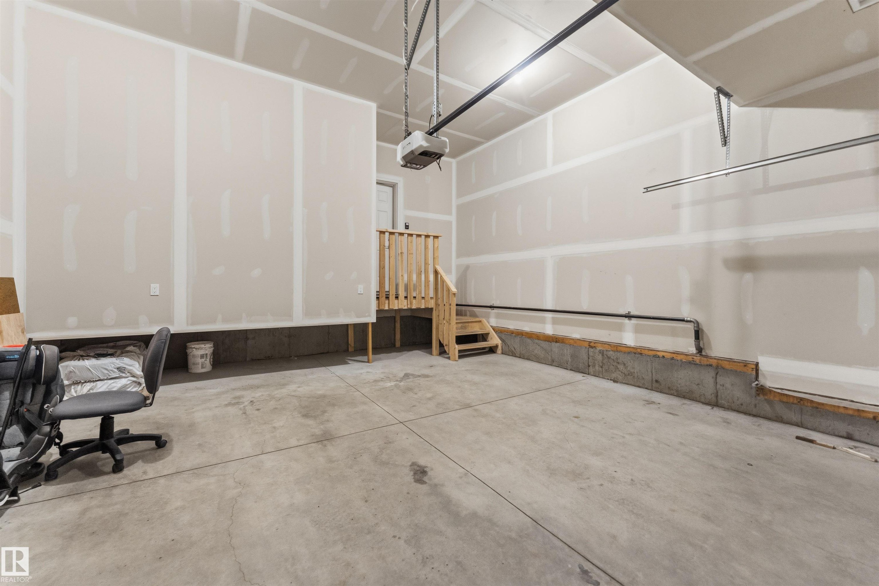 15632 16 Avenue Sw, Edmonton, AB - Indoor