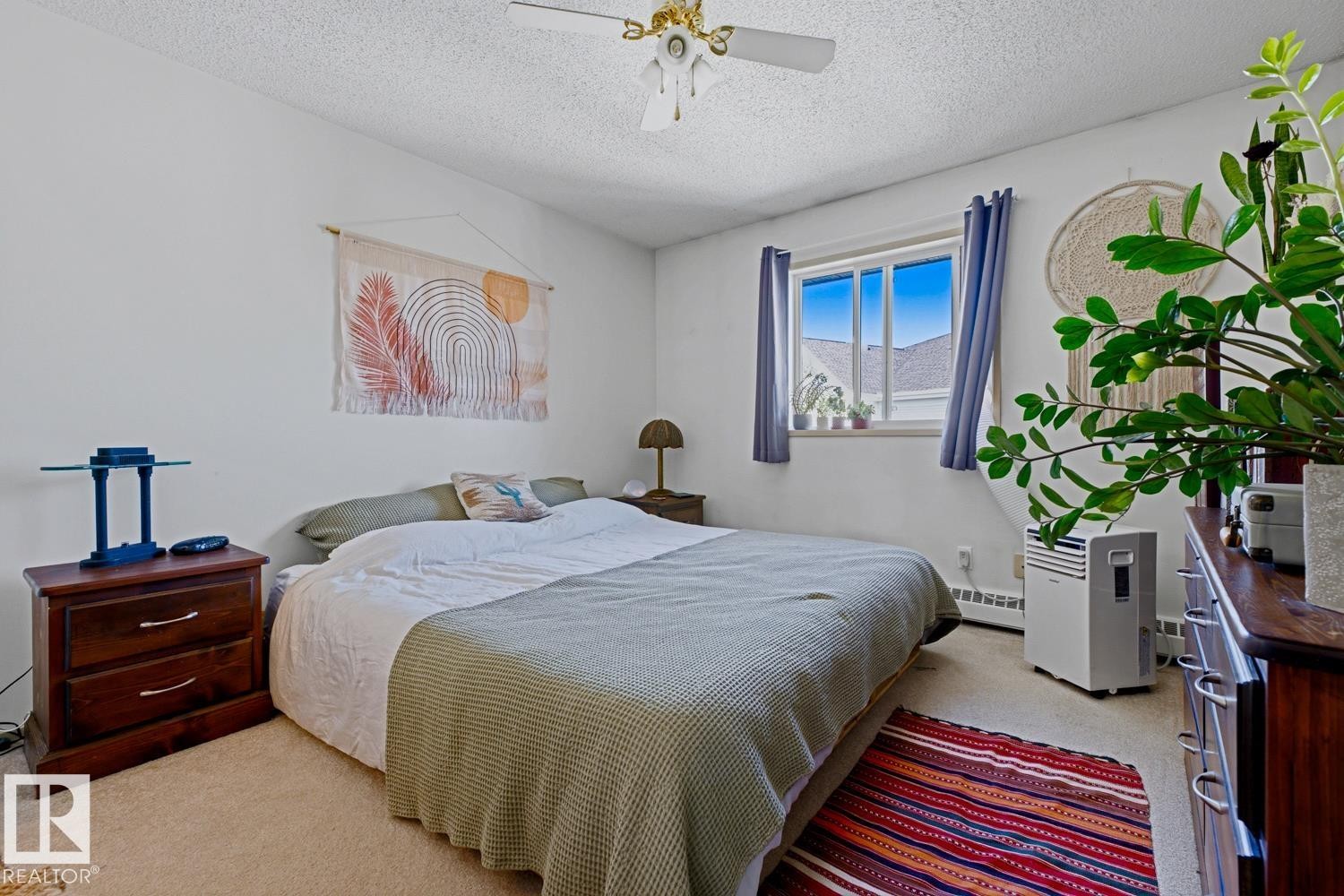 #428 2520 50 St Nw, Edmonton, AB - Indoor Photo Showing Bedroom
