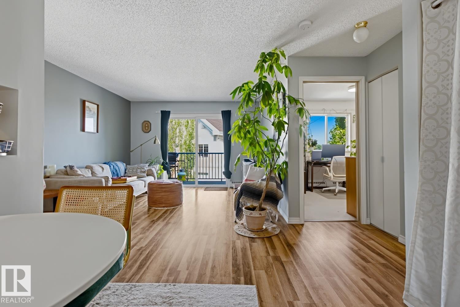 #428 2520 50 St Nw, Edmonton, AB - Indoor