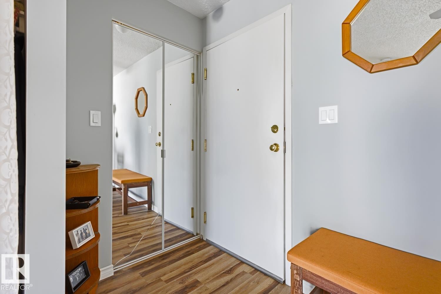 #428 2520 50 St Nw, Edmonton, AB - Indoor Photo Showing Other Room