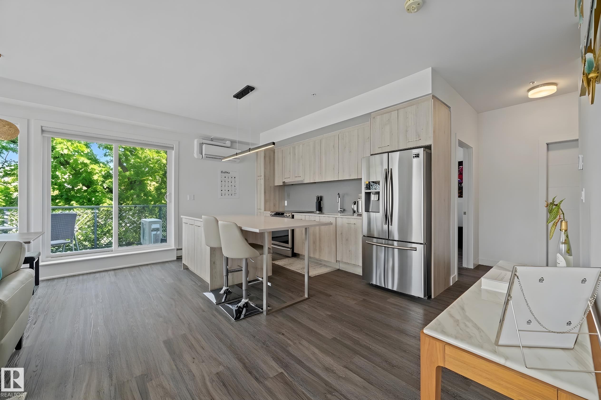 #408 10837 83 Av Nw, Edmonton, AB - Indoor Photo Showing Kitchen With Stainless Steel Kitchen