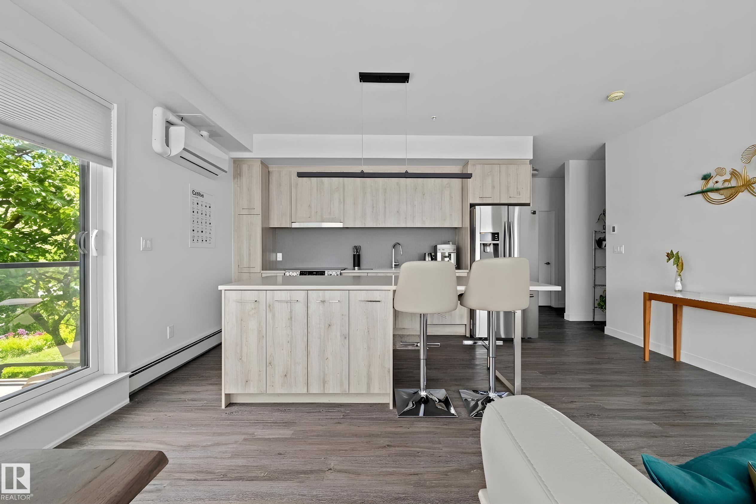 #408 10837 83 Av Nw, Edmonton, AB - Indoor Photo Showing Kitchen