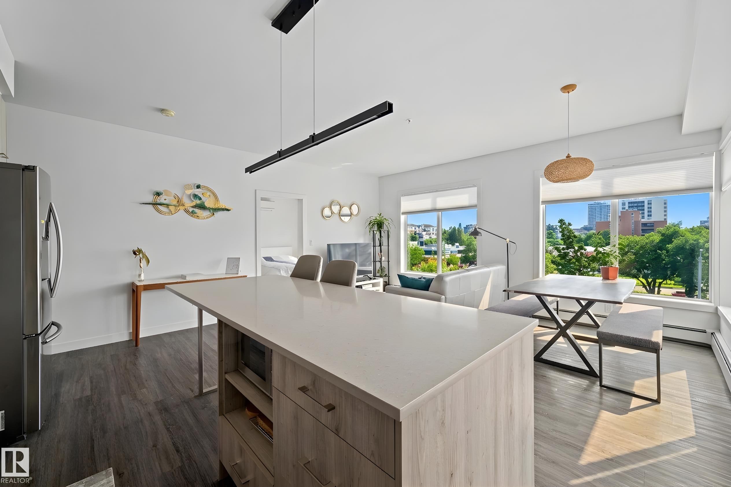 #408 10837 83 Av Nw, Edmonton, AB - Indoor