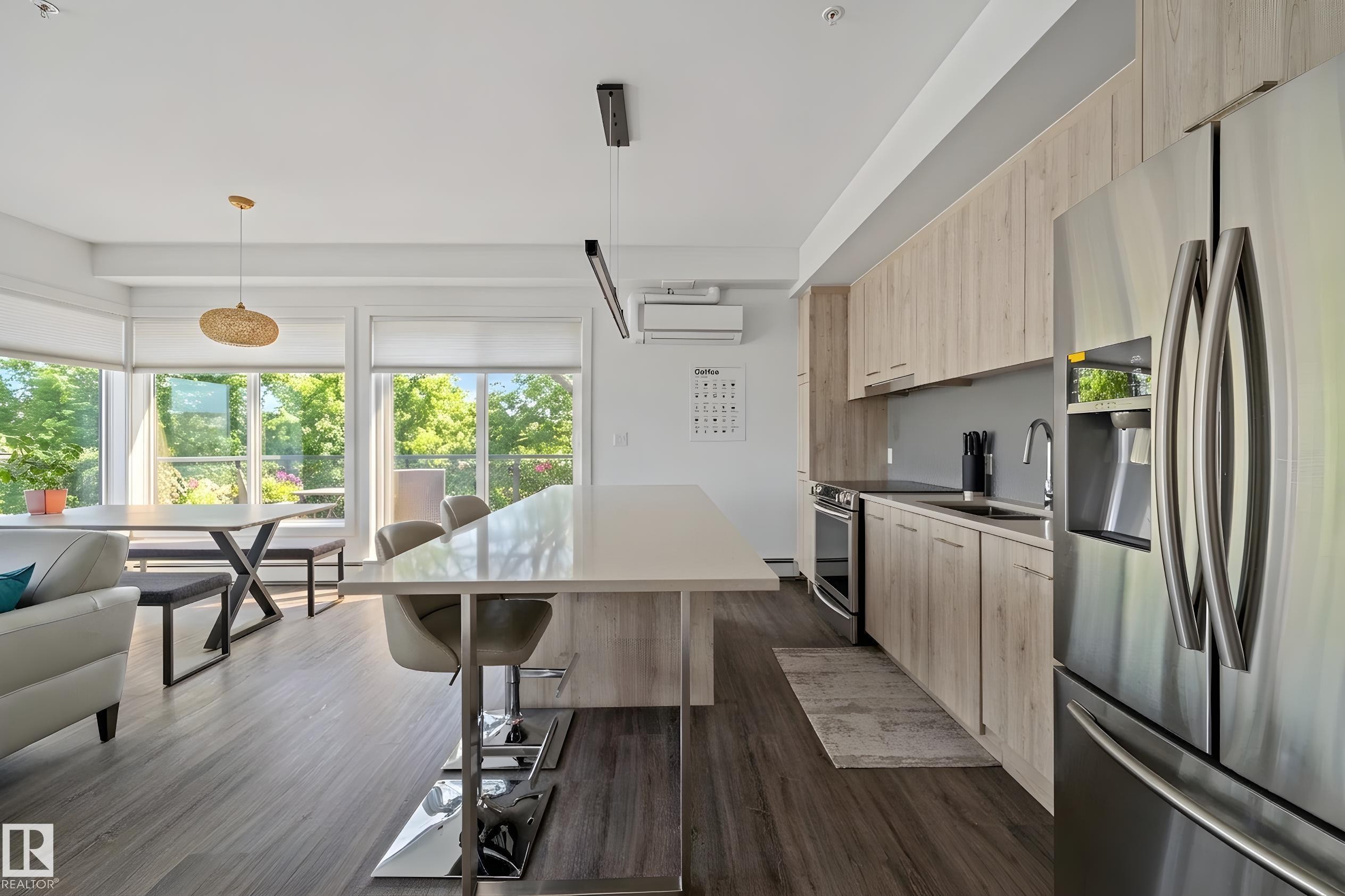 #408 10837 83 Av Nw, Edmonton, AB - Indoor Photo Showing Kitchen With Stainless Steel Kitchen